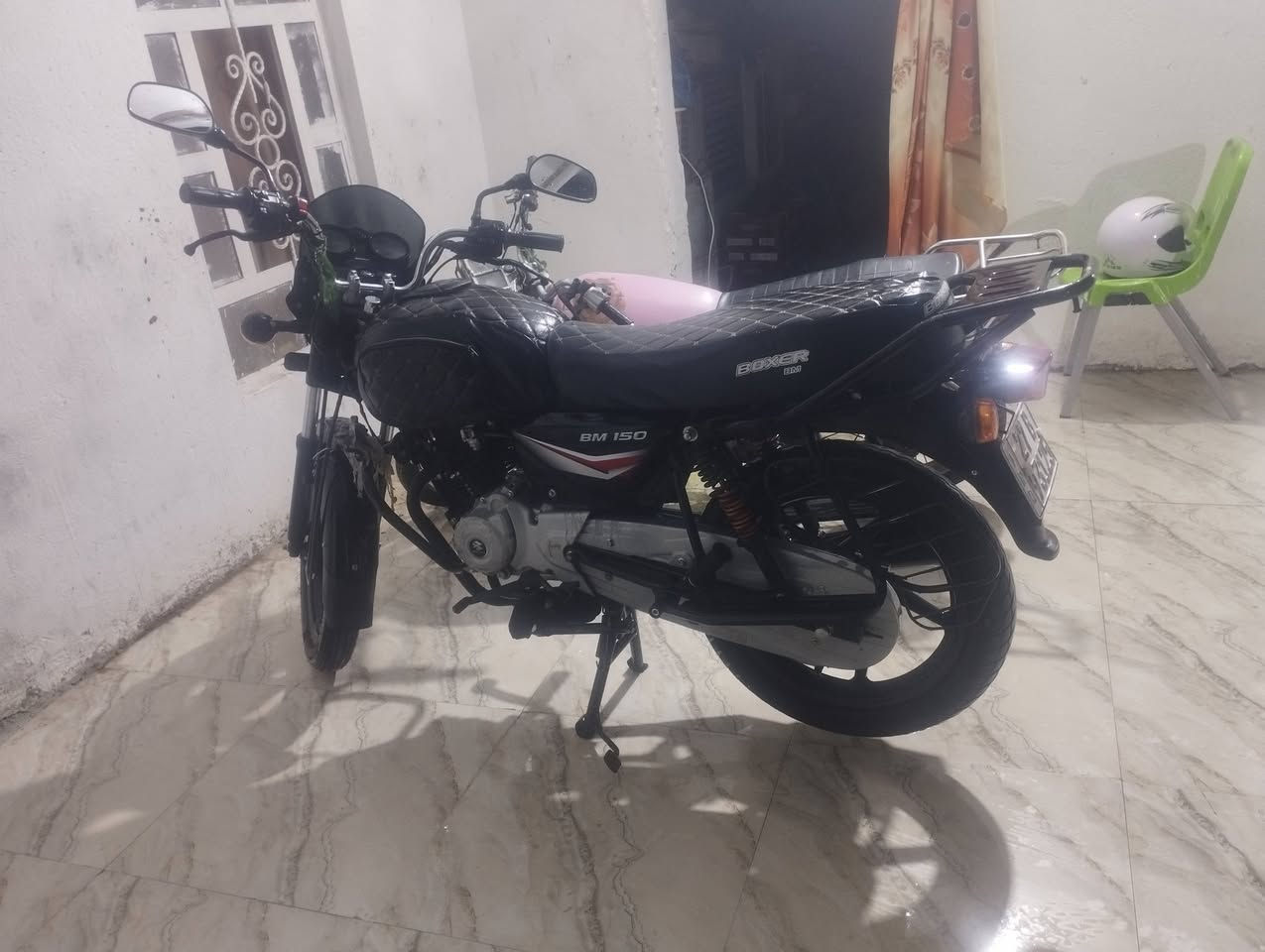 دراجة بوكسر موديل 2023
دراجة لون اسود برغي ما مفتوح بيه
مرقم (رقم وسنوية) محركها  150
وتحويل ثاني يوم 

المكان:ذي قار ـ سوق الشيوخ ـ العكيكة

الاستفسار راسلني خاص او اتصال بالرقم 
‏‪0783 945 0289‬‏
