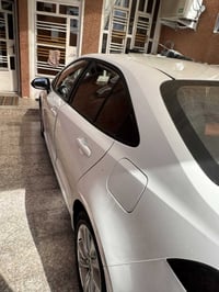 كورلا هايبرد 2024  ماشية12 الف  رقم بغداد فول مواصفات كشنات جلد مشمشي ...