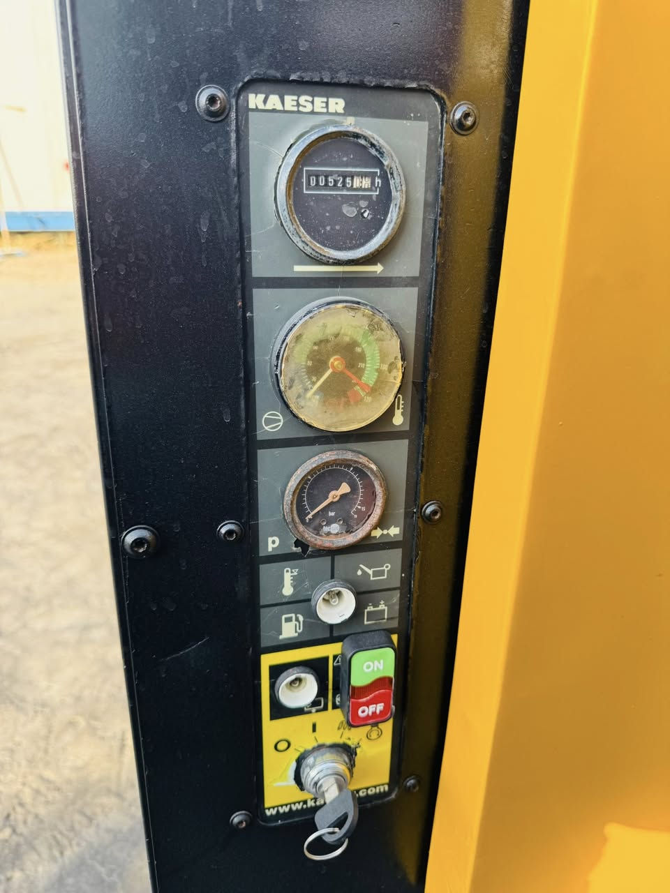 السلام عليكمً كمبريسر هواء للبيع نوع كيسر حجم 260موديل 2006دخول جديد ***********
