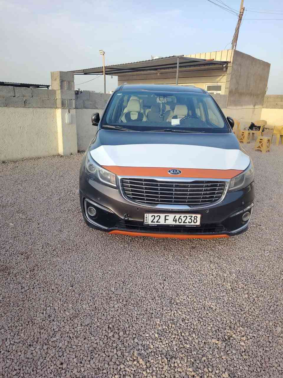 السلام عليكم ورحمة الله
#للبيع سيارة كيا سيدونا موديل 2017 فئة LX وارد امريكي رقم ربيل باسمي
سياره بيه ربع قطع
المواصفات
1- كيا سيدونا LX موديل 2017 
2- محرك 6 سلندر 3300 
3- ويل كب حجم 17 اصلي مع طقم تاير بحالة ممتازة 
4- حساسات امامية خلفية اصل 
5- كاميرا خلفية دوارة مع الستيرن 
6- ابواب جانبية كهربائية سلايد 
7- كشافات دعامية اصل ( بروجكترات )
8- اشارات بالمرايا الجانبية مع مرايا جانبية شفط كهرباء 
9- غرفة السيارة جلد اصلي لونين بيجي ونيلي 
10- تحكم فول كهرباء لكرسي السائق
11- تحكم ستيرن جهتين بلوتوث حاكية وتحكم بالشاشة الداخلية 
12- شاشة دشبول كبيرة لمجموعة من الايعازات 
13- تدفئة كشنات وستيرن 
14- بصمة باب وبصمة تشغيل 
 بردات داخلية اصلية للابواب والمقاعد الخلفية 

السعر 155 وبيها مجال هـ ***********
مكان السياره الانبار القائم
