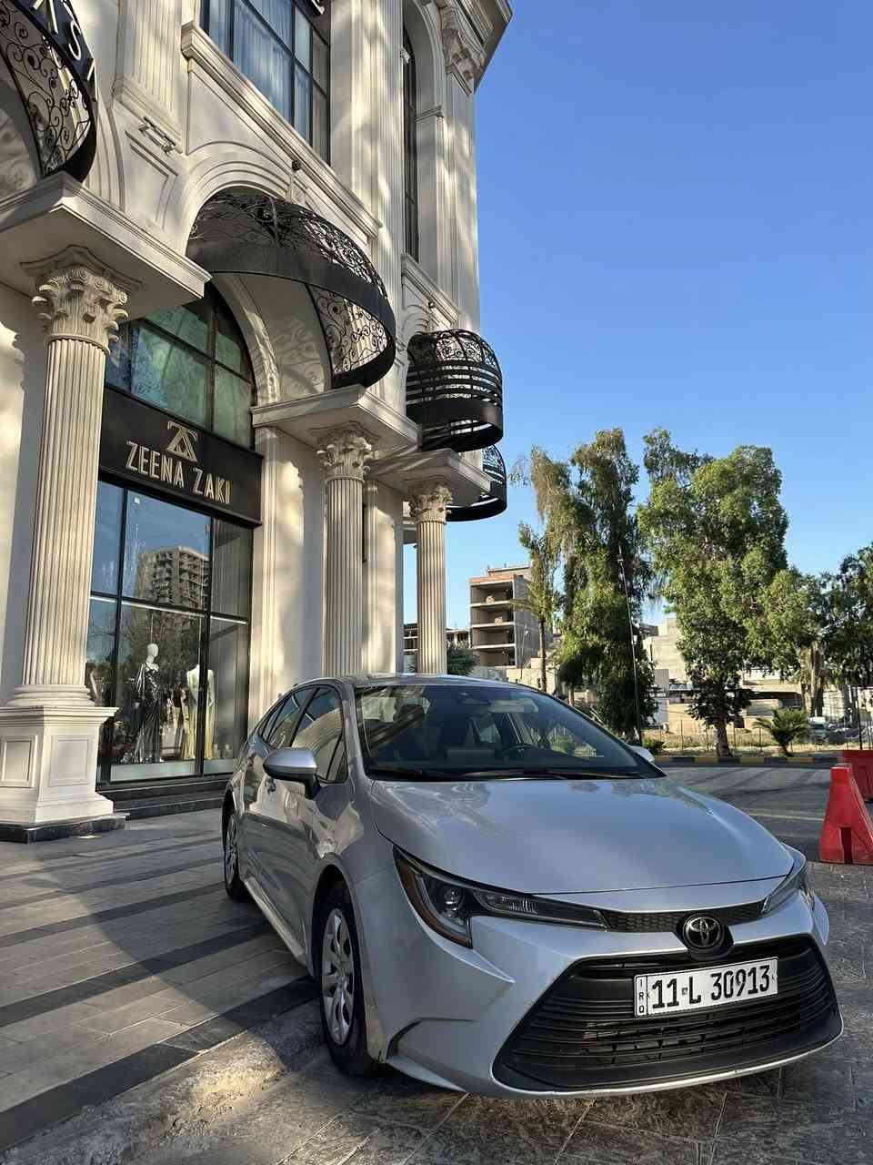 السلام عليكم
للبيع كورلا وارد امريكي 
موديل 2023 LE
السيارة باسمي تحويل ثاني يوم
بجم كبس
بدون ايرباك
حادث خفيف خلفي 
صور الحادث موجودة 
السيارة كاملة مكملة 
مابيها نقص 
السيارة اني مستوردها مال جناي
كهربائيات كاملة تبريد كامل مابيها نقص
رادار ومثبت سرعة 
كار بلاي وايرليس
ماشية ٣٢ الف ميل
السيارة مابيها دكة حوض حادث خفيف
قبغ جنطة وخشم الجاملغ مصبوغ
قبغ الجنطة والدعامية القديمة موجودة الي 
يحب هل سوالف 
//مكاني المنصور الاميرات للاستفسار 
***********
