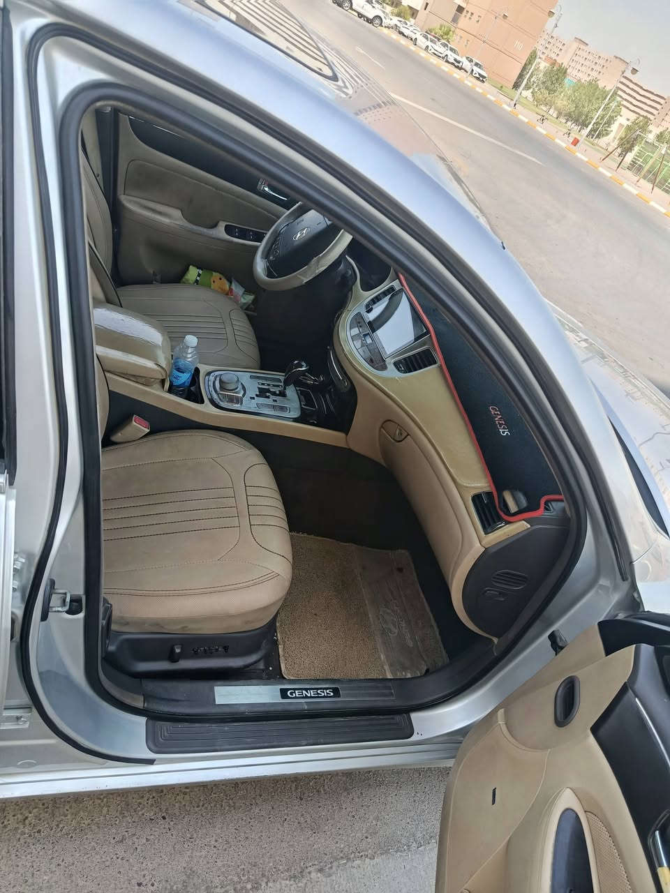 جنسز ٢٠٠٩ ١/١ رقم بغداد باأسمي محرك ٦ ٣٨٠٠ السونار موجود داخل الصور السعر ٨٥ قفل نهائي ***********  متواجد واتساب
