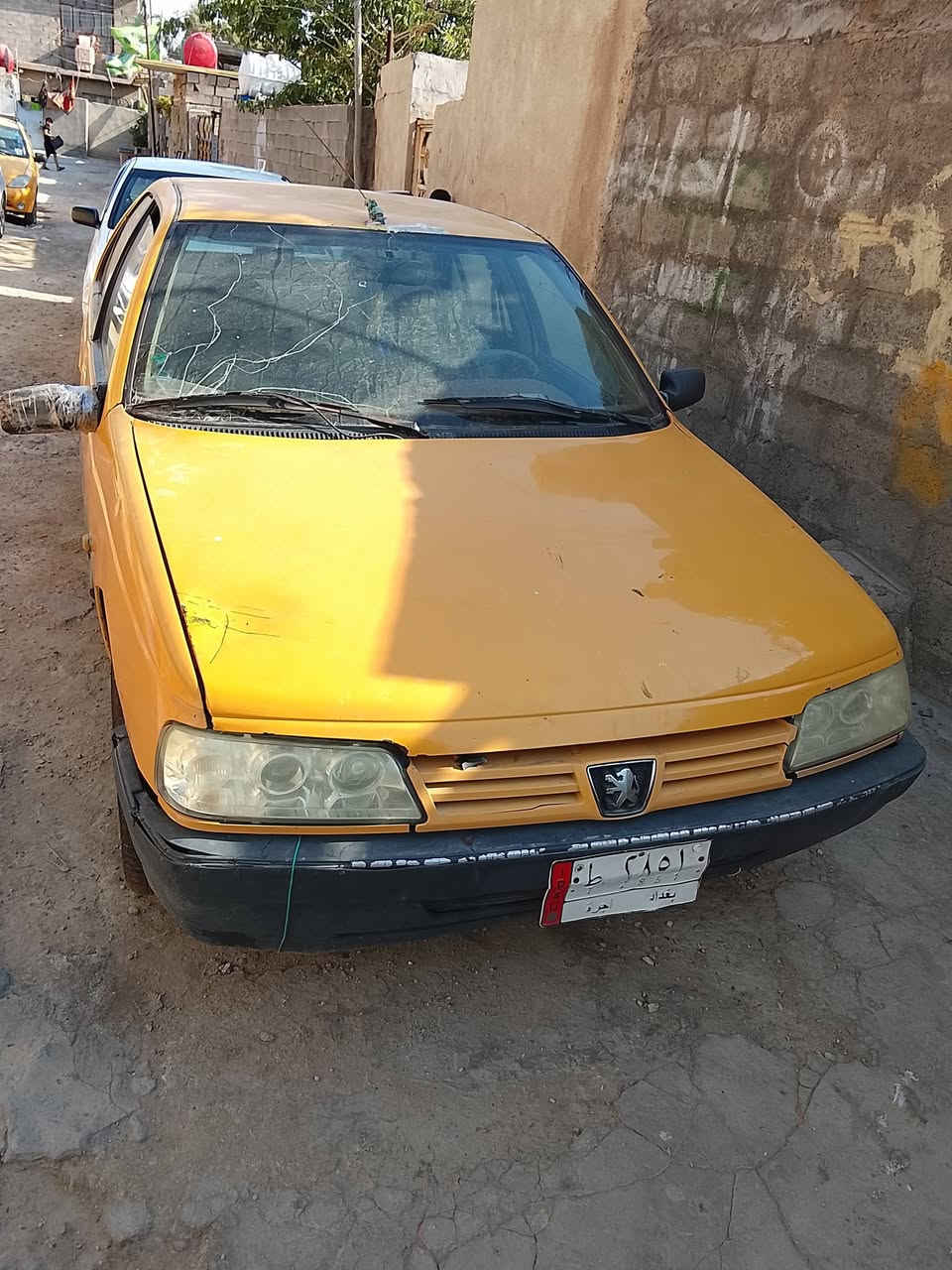 سلام عليكم شباب عندي سياره بيجو للبيع موديل 2009 سياره بسمي سعره 12 بيه مجال
***********
