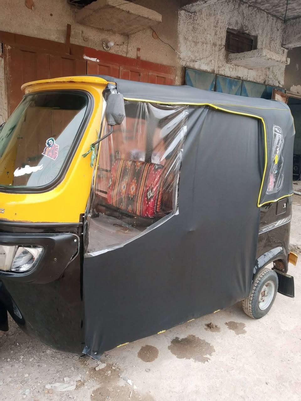 السلام عليكم تكتل تي في أي أوراق كامله موديل ١٨داخل ١٩ شهر١٢ حلومحرك ٢٠العنوان بغداد بوب الشام السعر٢٩٠٠ وبيه مجال ***********
