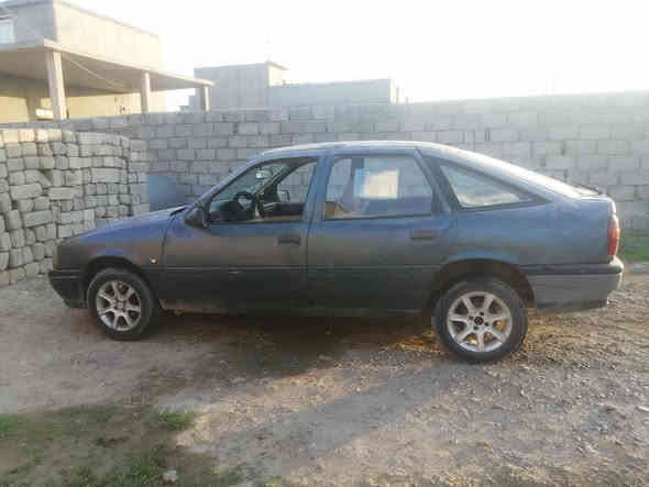 السلام عليكم للبيع اوبل فكتر حجم 16 رقم فحص صلاح الدين سنويه بيضه شرط التحويل كير محرك زينات السعر 15 وبي مجال مكان السياره القياره ***********
