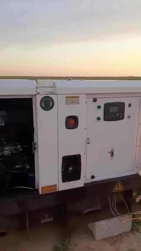 مولدة بيركنز منشأ صيني حجم 105  ، سوبر چاچ انتركولر  75 KVA ، كاتم  100‎%‎  ،،العنوان : سامراء ناحية دجلة (مكيشيفة) ***********
