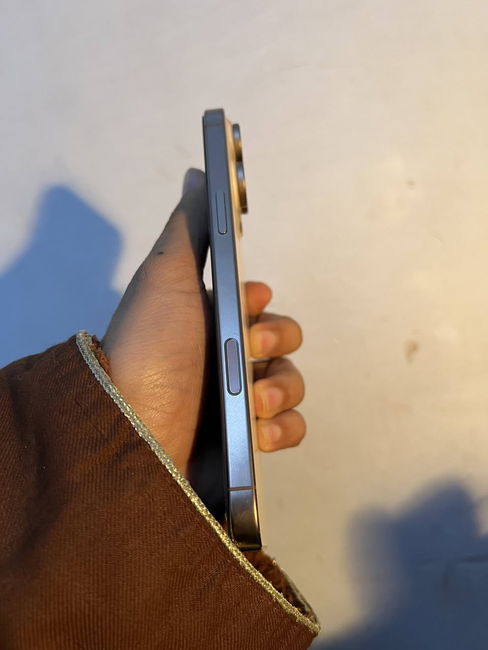 ايفون 16 بروماكس ماستر شرق اوسط

ذاكرة 256 بطارية 98 مشحون  117مرة

مكفول كفالة عامة شخط واحد مابي
بعده بالضمان 

اللون المميز ديزرت السعر 1350

مكاني بغداد 

*********** واتساب متواجد او اتصال
