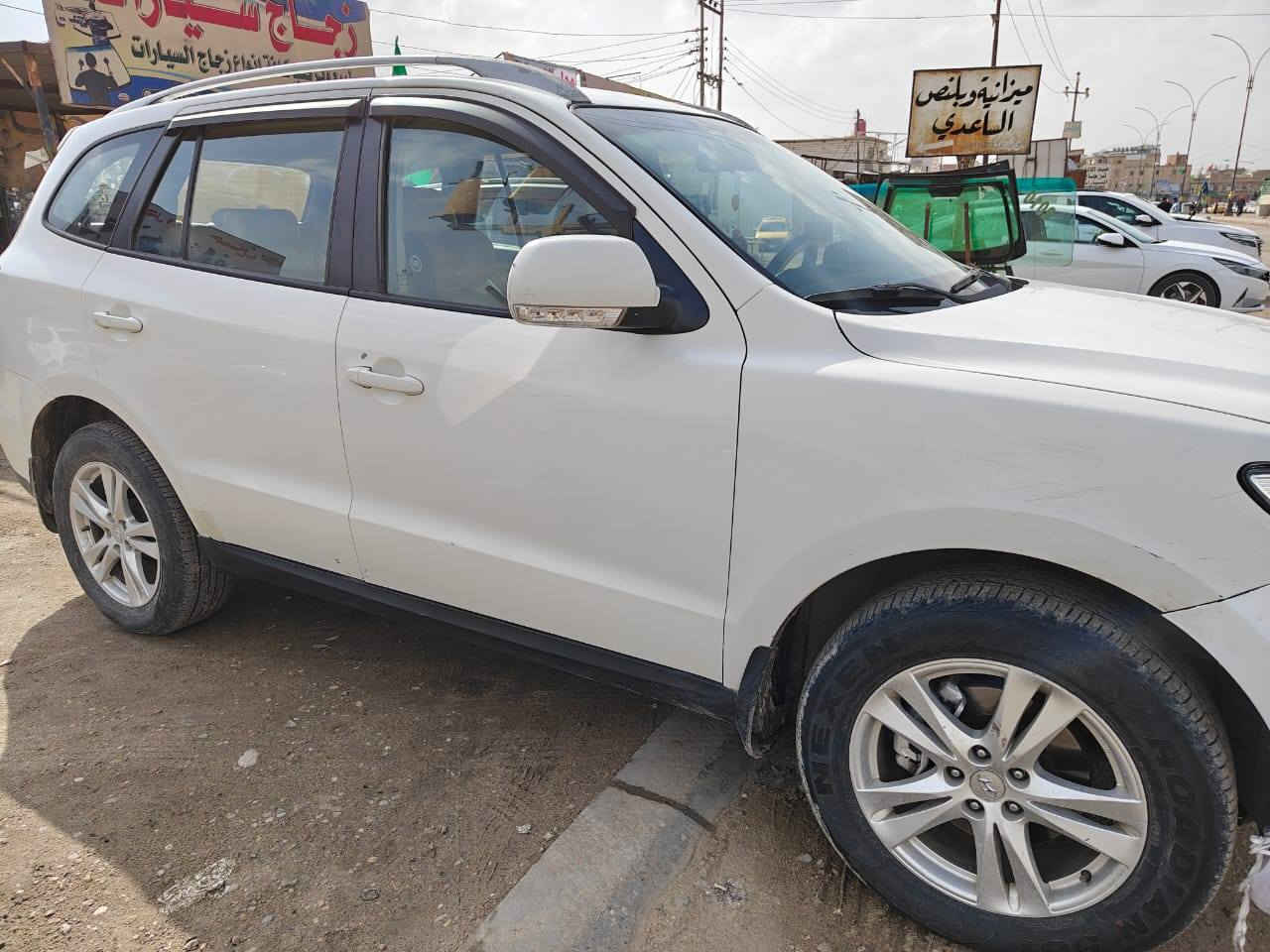 سلام عليكم سياره سورنتو البيع 2012  كفال عامه رقم بغداد سياره كير مكينه حداديه كله جديد تبريد ثلج سياره مكان سياره ميسان العماره فقط بس انتصال مامتواجد على الفيس  ***********
