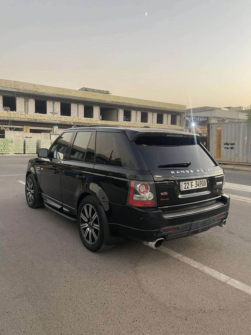Range Rover Sport 2010
-------------------------------------

#الرقم السيارة : اربيل(الأنكليزي)
#مكان السيارة : البصرة

-------------------------------------

فول 1/1
محرك HSE عادي سياره قطعة وحده صبغ جاملغ خلفي 

المواصفات
سلايد
بصمة تشغيل 
بصمة لجميع الابواب 
شاشة + عرض العطلات
نظام ملاحة 
مري شفط 
فول تحكم ستيرن
تدفئة ستيرن 
تدفئة كشنات
5 وضعيات قياده بر ثلوج سبورت طرق وعره وجبال 
شاشه وسطية تتحكم بنظام سياره 
بلوتوث موبايل 
اواكس  
نظام صوت 
حساسات 4جهات مع تحذير خلفي وامامي
مع كاميرا وحساسات 
داخل اوف وايت واسود مع كراسي جلد
بلاجكتورات  
زراكات لايت 
ويل كب حجم 20
كروس سرعه تقلل سرعه 
شاشه داخل دشبول لكافه اعطال 
محرك V8عاديً مو سوبر
-------------------------------------


**إذا كنت صاحب هذا الإعلان وتريد حذفه لأي سبب، رجاءا أرسل رسالة إلى الدعم الفني**