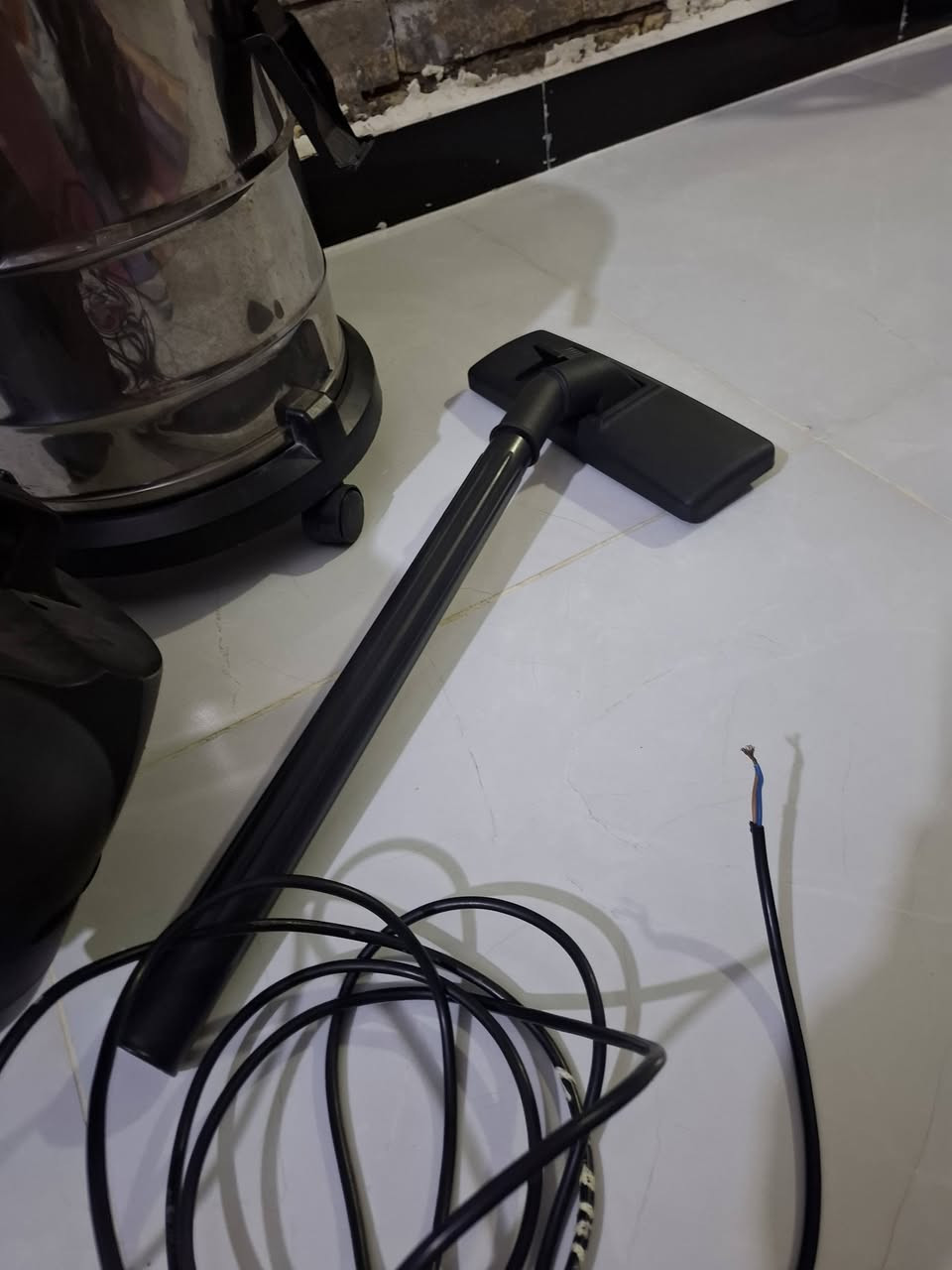 مكنسه كهربائيه باله الماني غير مستخدمه المكان حي العامل


**إذا كنت صاحب هذا الإعلان وتريد حذفه لأي سبب، رجاءا أرسل رسالة إلى الدعم الفني**