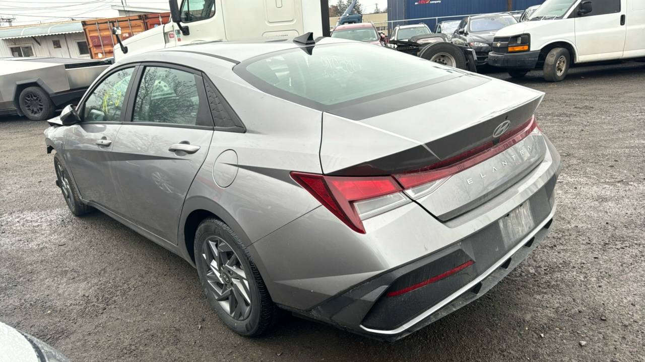 النترا 2024 SEL SPORT
تدخل شهداء او حرة 
محرك 4 سلندر 2000 دوش
حاليا في دبي مفتوحة الحاوية 
تستلم مطروح داخل سفوان (مصلح جاهز) (بدون كمرك)
117 ورقة
للأستفسار 
***********
ميسان قطاع 30 شارع المدارس مجاور مطعم جلال 
ولدينا فروع في جميع انحاء العراق لغرض ضمان حقك والمكاتبة
