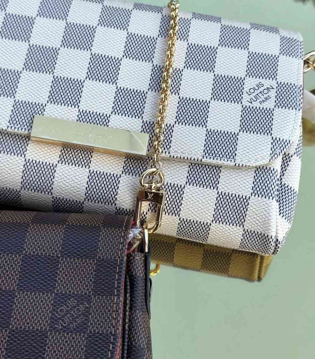 توفرجنطة لويس فيتون لون الجوزي والأبيض يجي بيها كود و ختم


**إذا كنت صاحب هذا الإعلان وتريد حذفه لأي سبب، رجاءا أرسل رسالة إلى الدعم الفني**