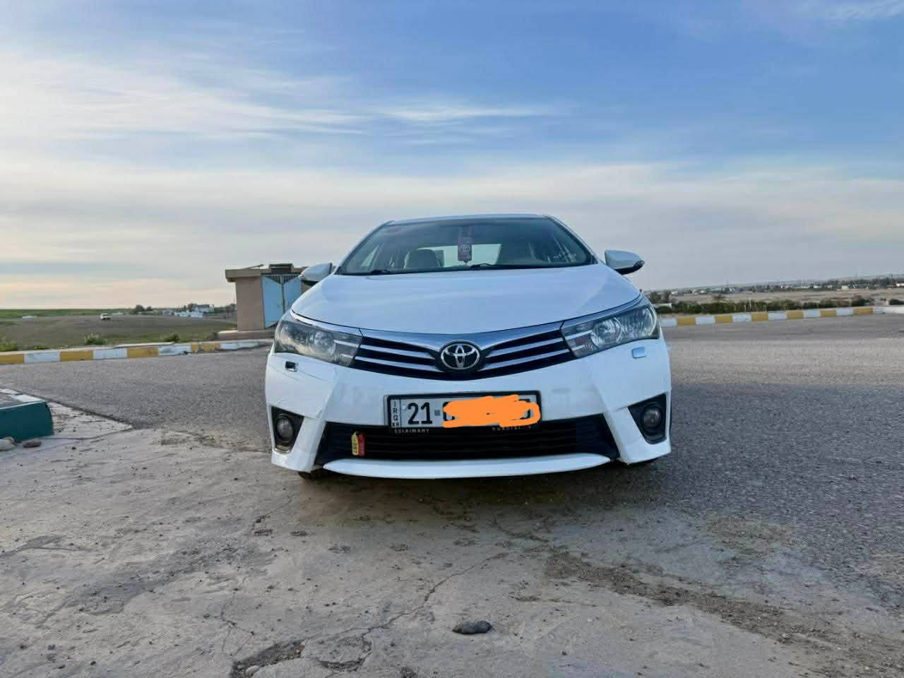 کرولا
مودیل:2016
مواصفات: وارد خلیجي +se(بصمە-حاسە-تحدید سرعە-مرایات اشارە-کیر اوتوماتیک و عادي 7 کیر-سیستم اقتصادي بنزین)
محرک:2000
ضرر: قطعتین صغیر فقط بارد 
سیارە نضیف کیر و محرک بشرط مامفتوح بدون بخار و بدون دخان بشرط
سیارە ماشیە:260000کم
سعر:148 ورقە مجال بصیط
***********9
