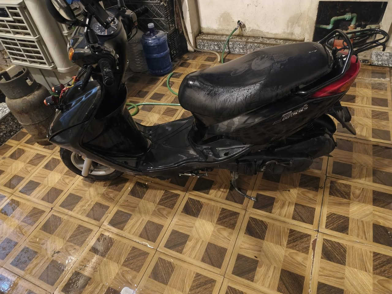 السلام عليكم
دراجه اكزز نوزل خطين دراجه خير من الله مابيه لاتنقيص ولاتبخير بعده على وظع الشركة مامبدل بيه اي شي ماناقصه اي شيء نص نكره شوكت متريد السعر مليون٢٥٠الف العنوان بغداد الدوره الاسكان سبب البيع مديون وريد اسد ديني ***********
