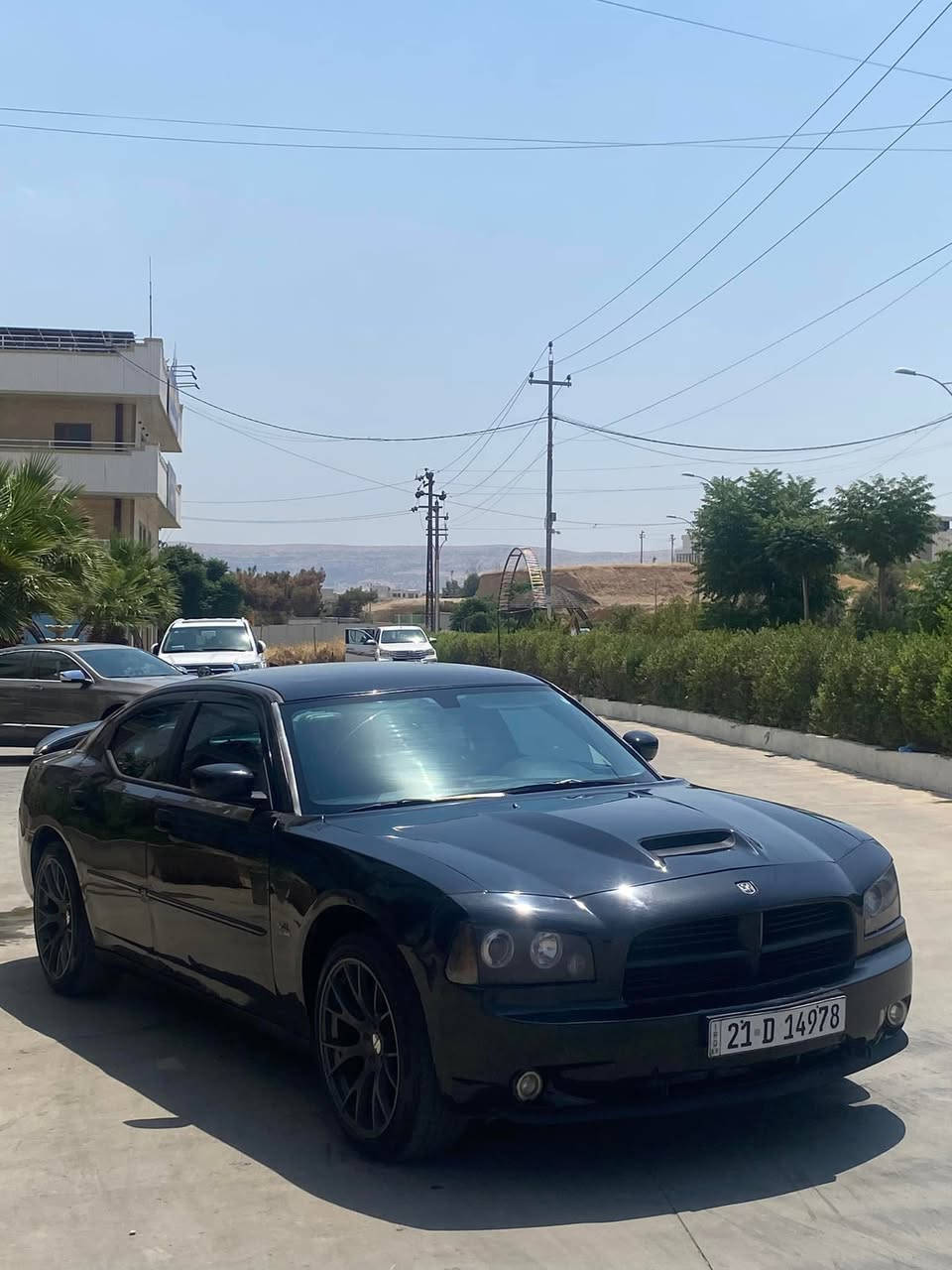 موديل٢٠١٠ V8 HEMi 🚀  
للبيع، السيارة بحالة ممتازة وعلى الشرط بالكامل.
مكينة وكهربائيات بحالة ممتازة.
كلشي بيها شغال وما تحتاج أي مصروف.
 بيها بس قطعتين وصبغ رفرف.
بدون دعم، وبدون غرق، وبدون أي حادث مؤثر.
الممشى 190 ألف كم حقيقي
رقم سنويه كول جديد باسمي.
مخريك گير كول شاط 
السيارة نظيفة جداً، والفحص خير دليل. واللي يدور على سيارة مرتبة راح تعجبه إن شاء الل
*********** السليمانية, العراق

