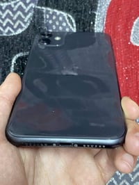 ايفون 11عادي✅  بطاريه٨٢✅  فيس ايدي شغال✅  جهاز كلو شغال✅  كامرات دمعه✅...