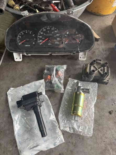 محلات ابو محمد العامري 🇰🇷🚗 
جميع قطع غيار الكيا سبورتج القديم من 1993 الى 2004 

مكائن - كيرات - ادوات صدر كامله - ابواب - جاملغات - بنيد - جام لايت - سكن - مجول - نوزلات - اي سي ) 

📍 بغداد - بوب الشام 

للاستفسار الاتصال 

***********

***********
