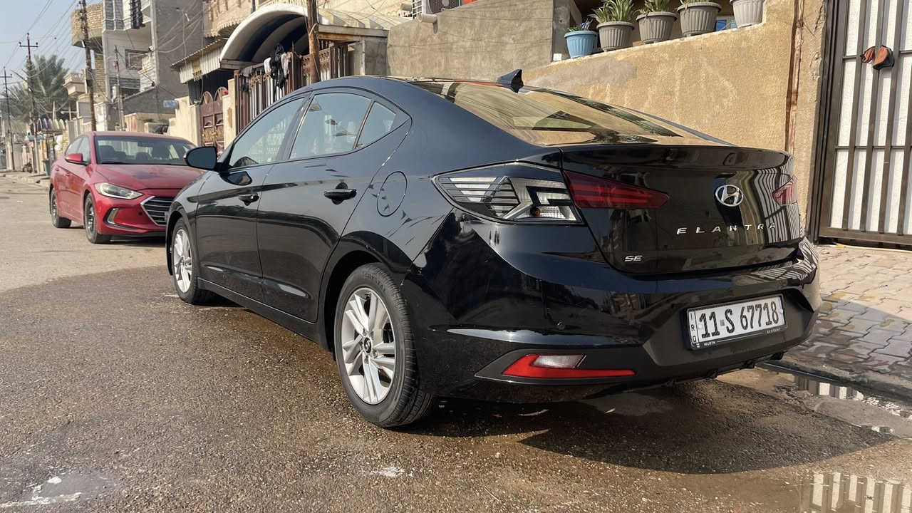 السلام عليكم ورحمة الله وبركاته
مقدما اخواني السعر((( 138))) اذا عجبك السعر كمل المنشور واذا لا اعبر والرزق على الله 
ألنترا 2020 وارد امريكي رقم بغداد انكليزي بأسمي فول مواصفات عدا مقاعد جلد
حادثهة مرفق بالصور بدون شاصي ولغود ودواخل (3 قطع)
نواقصهة فقط جامة بگ لايت من جراء عمل تخريب موضح بالصورة
المواصفات
المحرك 2000 والگير سي في تي وبحالة الوكالة
ادامة كاملة للسيارة كل موسم زيت الگير والمحرك زيت رافينول الالماني فقط لاغير
السيارة بحياتهة مشايفة البنزين العادي
وجاهزة من كل النواحي
دخول ذكي+ صندوق ذكي+بصمة ابواب+بصمة تشغيل+نقطة عمياء+سلايد +شاشة كبيرة+كامرة دوارة 180 درجة+ بريك ذاتي (اوتو ستوب) +تحديد مسار+فول تحكمات ستيرن+مثبت سرعة+تدفئة مقاعد وبعد هواي 
مكان السيارة بغداد حسينية الراشدية شارع الخدمات خلف جامع السيدة زينب
رقم الهاتف *********** متوفر اتصال فقط وبالخدمة
شرط البيع التحويل خلال اسبوعين
