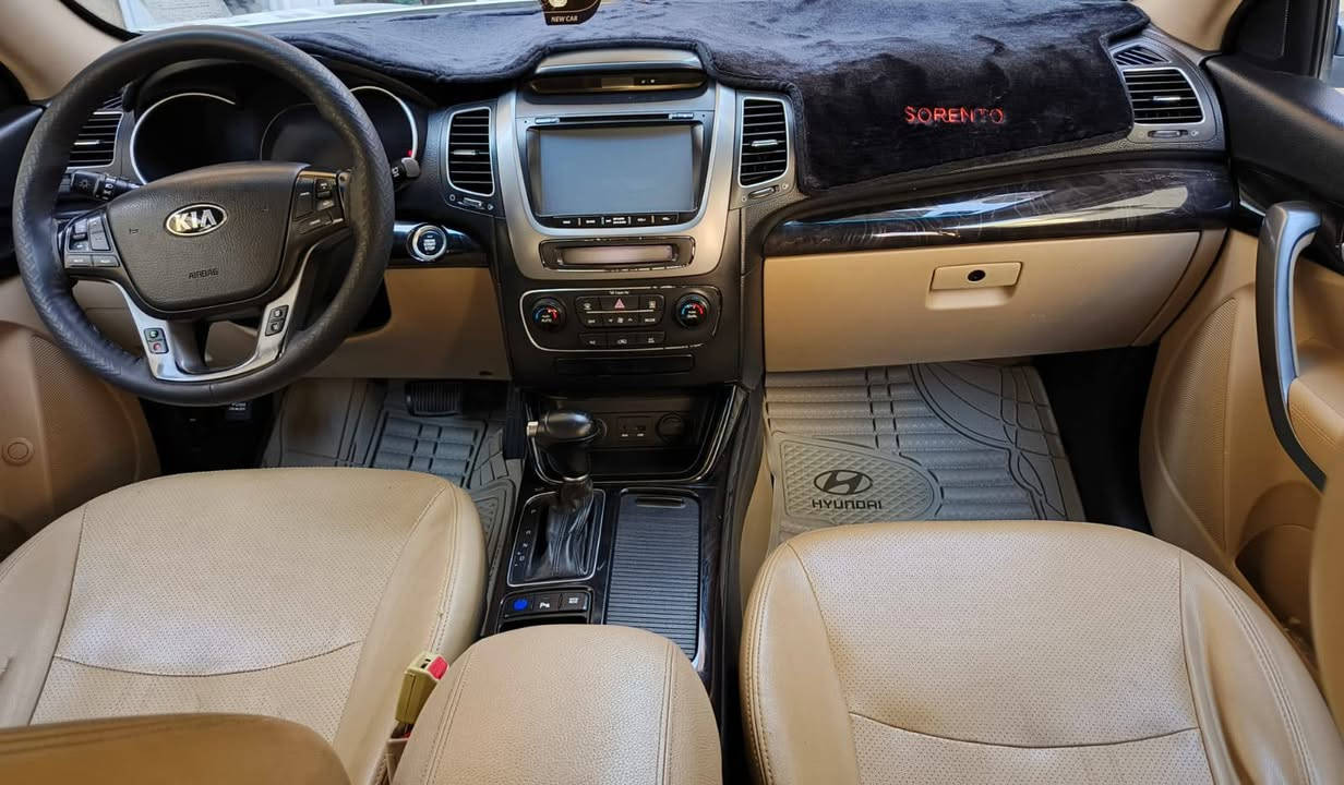 سورنتو موديل 2015 رقم ذي قار بسمي خليجي محرك 6 سلندر السيارة فول مواصفات عدا البنوراما بمصة تسغيل بصمة ابواب مري شفط اشاير بالمري ويل كب كروم عدد 5 حساس امامي خلفي شاشة كامرة 3 قطع تبريد 7 راكب بردات خلفية السيارة كفالة عامة عدا شبرين بارد بقبق الجنطة جوة الرقم بدون صبغ بدون تكحيل مكان السيارة ذي قار قضاء الرفاعي السعر 190 ورقة وبيهة مجال قليل الاستفسار ***********
