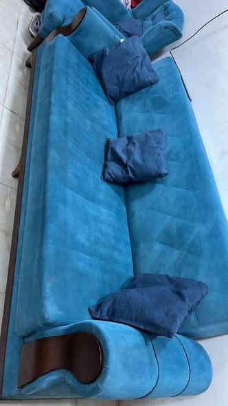 تخم 10 مقاعد تركي القلابي مخزن بعدة جديد السبب صغر المكان ب425 
واتساب ***********
