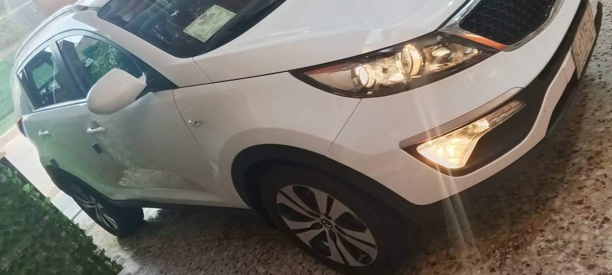 للبيع كيا سبورتج خليجي موديل 14 سنويه لغايه 29 تحويل مباشر مواصفات مكينه 2000 دوش كشنات جلد لونين كامره حساس فول تحكمات استرن سياره جديده ومكفوله كفاله عامه من صبغ بارد فتح حتى دعاميات مكفوله محرك كير كفاله من كلشي ومن الفتح العنوان بغداد والشراي يتصل ***********
