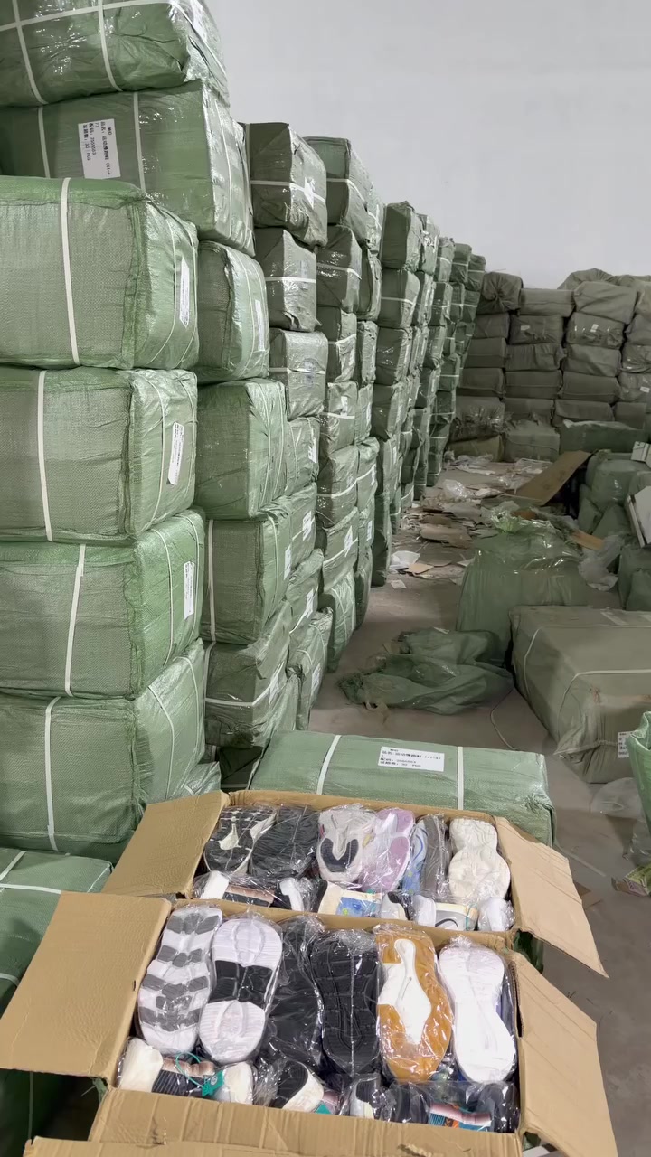 نيو بلنص 
30 قطعه 185
41-47


**إذا كنت صاحب هذا الإعلان وتريد حذفه لأي سبب، رجاءا أرسل رسالة إلى الدعم الفني**