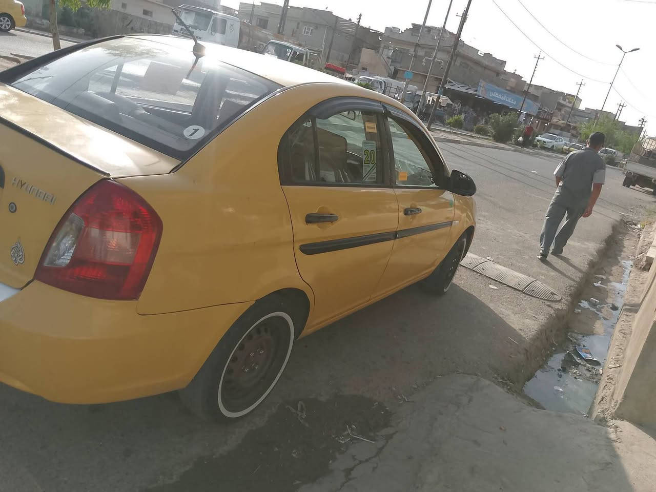 اكسنت موديل 2008 فول عادي
رقم مثنى ألماني شرط التحويل 
محرك 16شرط وكير شرط 
هيئه 180عل مشتري
غرامات عل البائع
ضرر جملغ خلفي بدون دواخل 
جملغ امامي تبديل بدون دواخل 
السعر 68بي مجال 
***********
