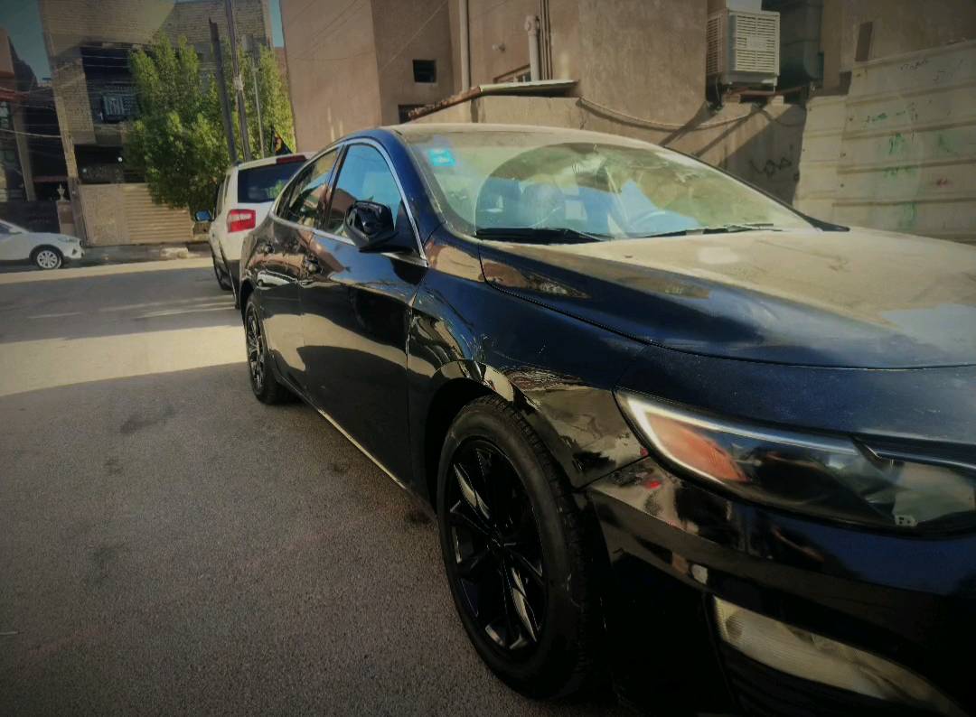 شوفرليت ماليبو للبيع او مراوس  . 
‏2020 LT 
‏المكينة 1500 تيربو
‏رقم بغداد بأسمي تحويل ثاني يوم
‏محرك وگير كفالة وبشرط 
‏حدادية  السيارة الصدر نظيف ٩٠٪ 
‏كل الكهربائيات بلادية وشغالة   
‏المواصفات:
‏بصمة
‏كامرة 
‏مثبت سرعة 
‏تحكمات ستيرن 
‏شاشة 
‏كشنات كهرباء + تدفئة بالكشنات 
‏تشغيل عن بعد بالبصمة  
‏التبريد بشرط ثلج بكل الاوقات
‏حادثهة جاملغ وباب عكس السايق وشبر بالجاملغ الخلفي 
‏لا الراديترات ولا التيربو ولا الكهربائيات مضروبات 
‏مكان السيارة بغداد السيدية 
‏السعر 95 وبيها مجال 
‏رقم الهاتف ***********
‏