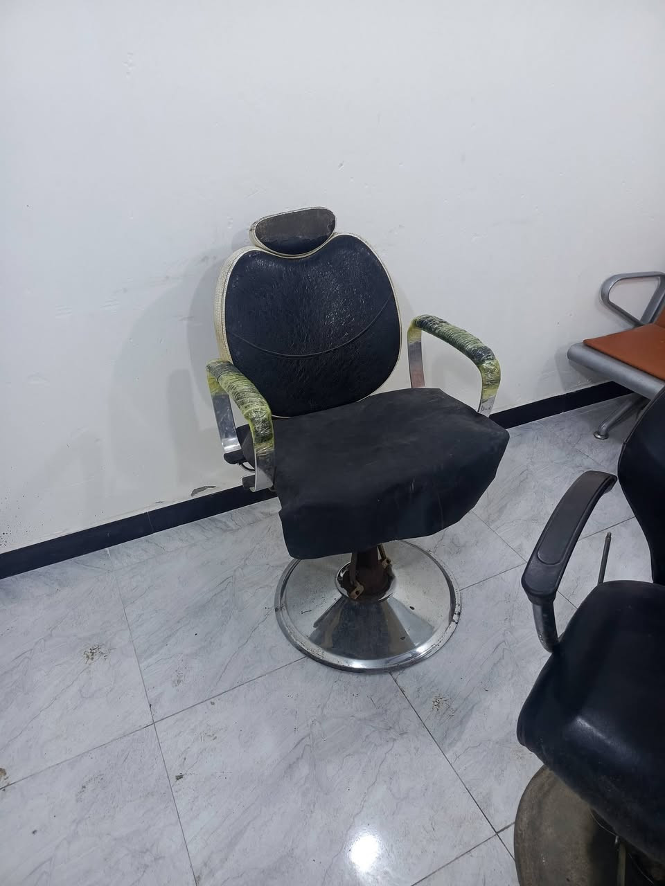 السلام عليكم كراسي 3 للبيع 2 بدون دواسه مال رجلين وواحد جاهز جكاتهن شغالات


**إذا كنت صاحب هذا الإعلان وتريد حذفه لأي سبب، رجاءا أرسل رسالة إلى الدعم الفني**