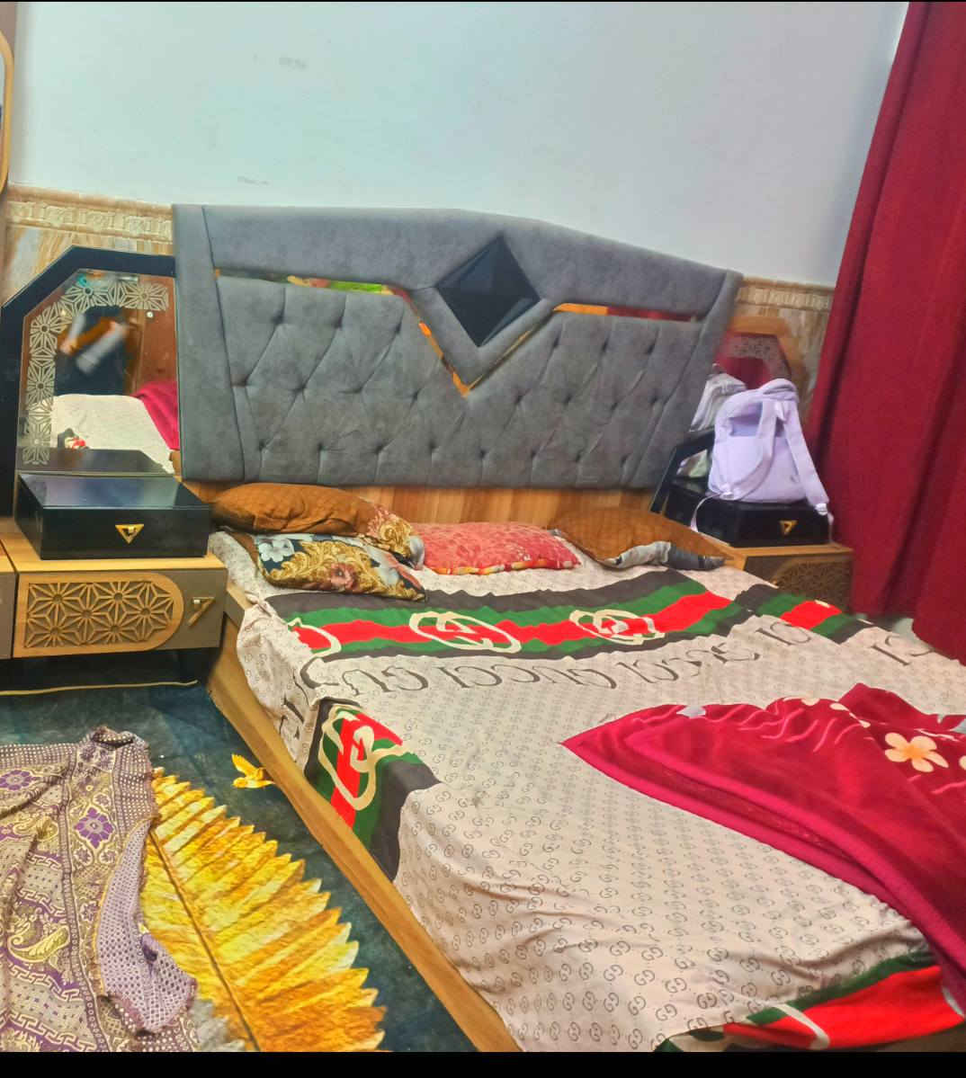 السلام عليكم عندي غراض اللبيع مكاني أبو دشير ***********
