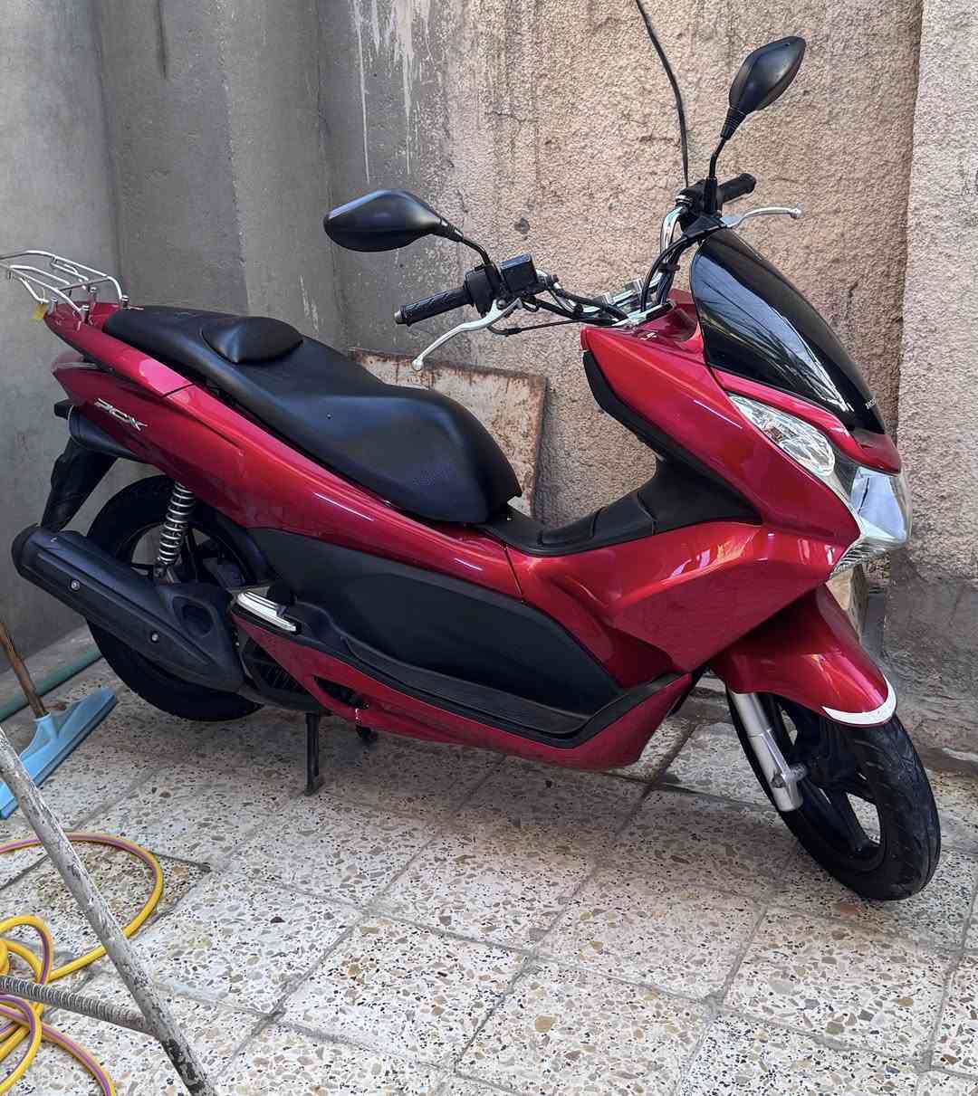 سلام عليكم PCX جيل اول ياباني JF
وكاله وشرط احلا من الرمبه مكفوله من شكو برغي بل دراجه لون مميز وابيعلك عله صور المزاد
ماشيه 28k ✅
مكينه 125✅
حساس ازدحام حساس استان ✅
وعدتهة وكتلوكاتهة مال يابان بل صندوك وشرط المكينه اذا متشوف بيهة وجهك لتاخذه
السعر 14 وبيه مجال بسيط 
مكاني الامين الثانيه *********** شراي اتصل

