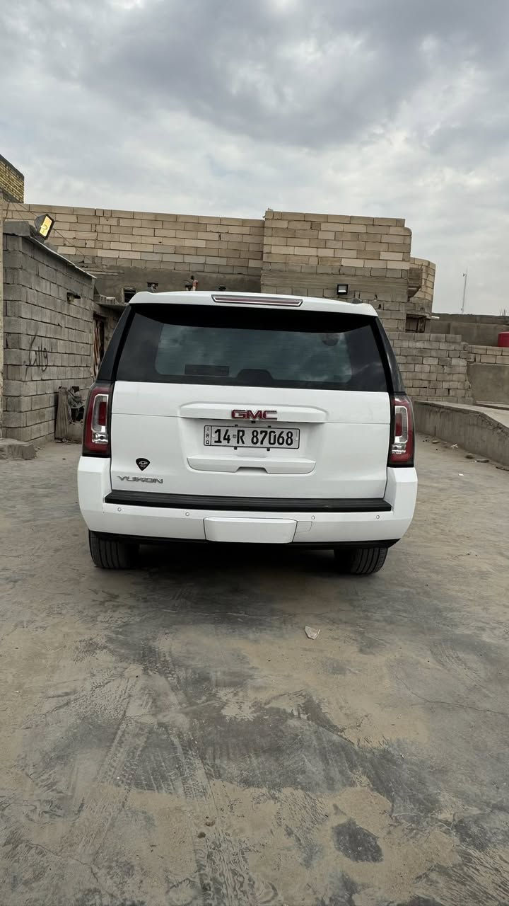 يوكن 2018 خليجي 

صبغ جاملغ خلفي ايمن وباب خلف الصدر
تبديل البنيد 
السياره جاهزه كير محرك 
ما بيها نقص مواصفات SLE
السعر 320 وبيها مجال 
***********
