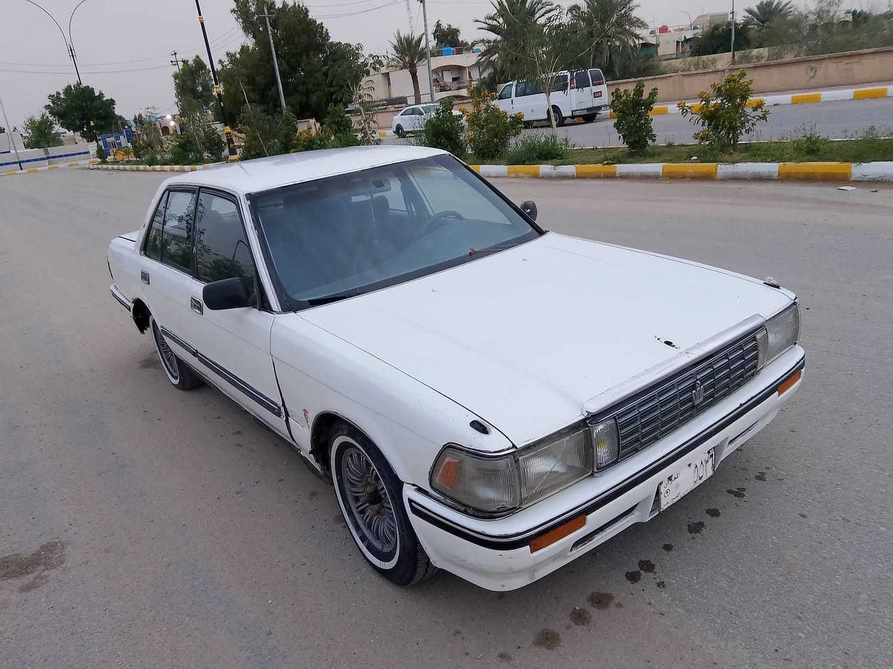 للبيع  سيدان تكم مديل 1988 رقم نجف صدامي
تحويل ثاني يوم راعيه موجود مكينه وكير ففتي 2ونص مكينه نضيفه كير ضعيف عل بك ماترجع حداديه جديده تخم تاير جديد باتري جديد كهربائيات شغاله غرفه نضيفه  جديد سياره  نقصه بس الكير  مكفوله من الكصه ونقل جثه والصوليات السعر 20ورقه مكاني ناصريه مركز.   واتساب موجود ***********
