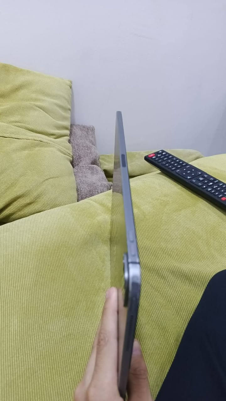 ايباد 12 برو نضيف جدا بيع او مراوس حسب القناعه ***********
