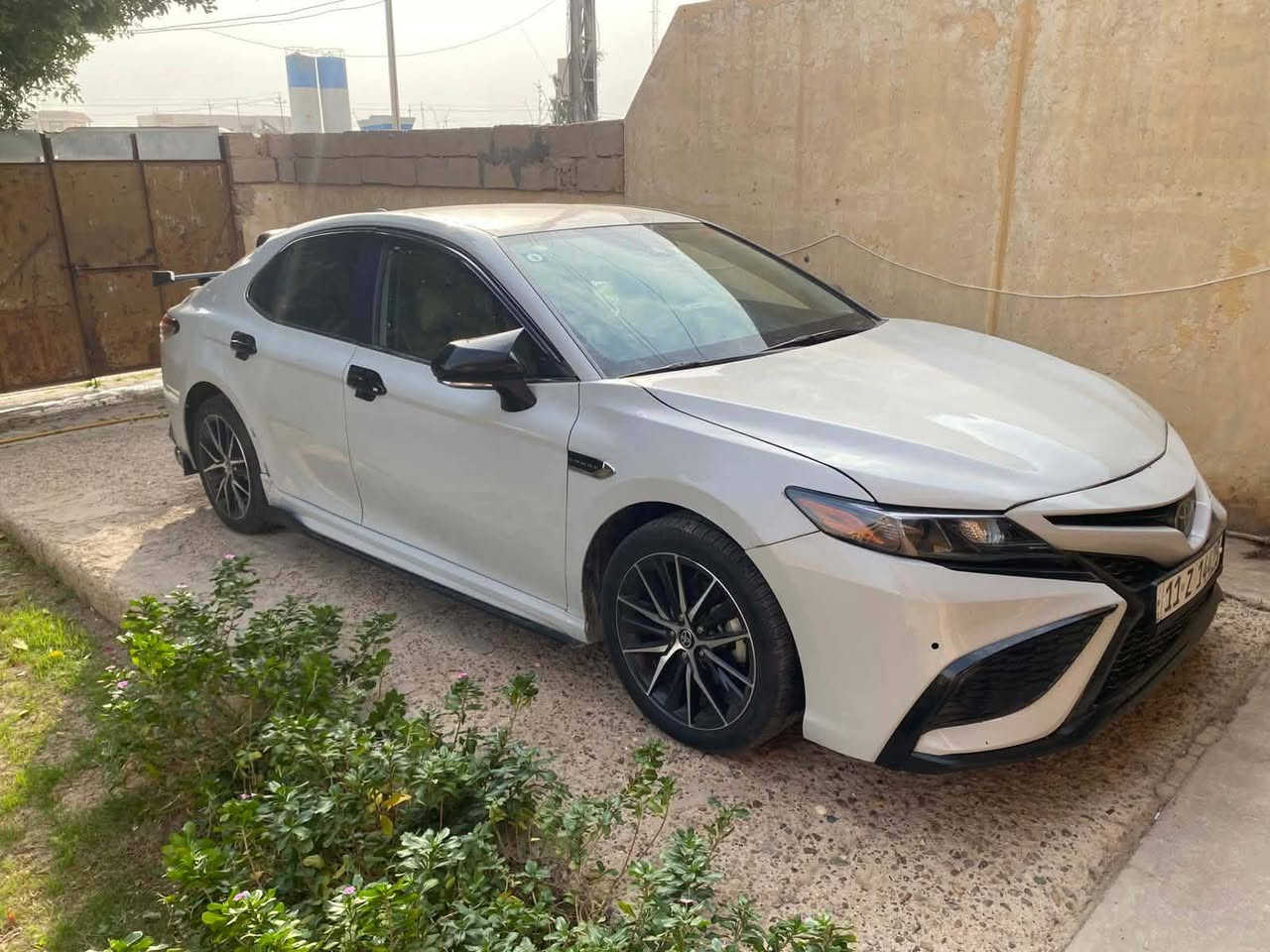 يا الله
السلام عليكم 
تيوتا كامري 2024
مواصفات se
تحكم ستيرن فول 
مسار سرعه 
شفتات 
اشاير بلمري 
لايتات زنون عالي ناصي 
كامره خلفيه 
كشن كهرباء 
وبعد هواي مواصفات 
بيع مستعجل 
السعر 180 وبيها مجال 
حادثها بنيد معمر نفسه وبيها مكانات بارد
رقم بغداد 
***********
