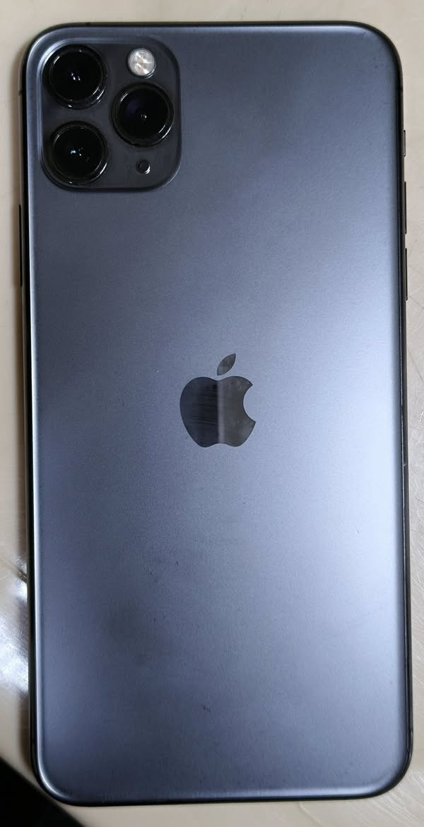 iPhone 📱 11 pro max
ايفون 11 برو ماكس ذاكرة 256 مبدل بطارية فقط 
اخو الجديد ب300 الف وبي مجال قليل


**إذا كنت صاحب هذا الإعلان وتريد حذفه لأي سبب، رجاءا أرسل رسالة إلى الدعم الفني**