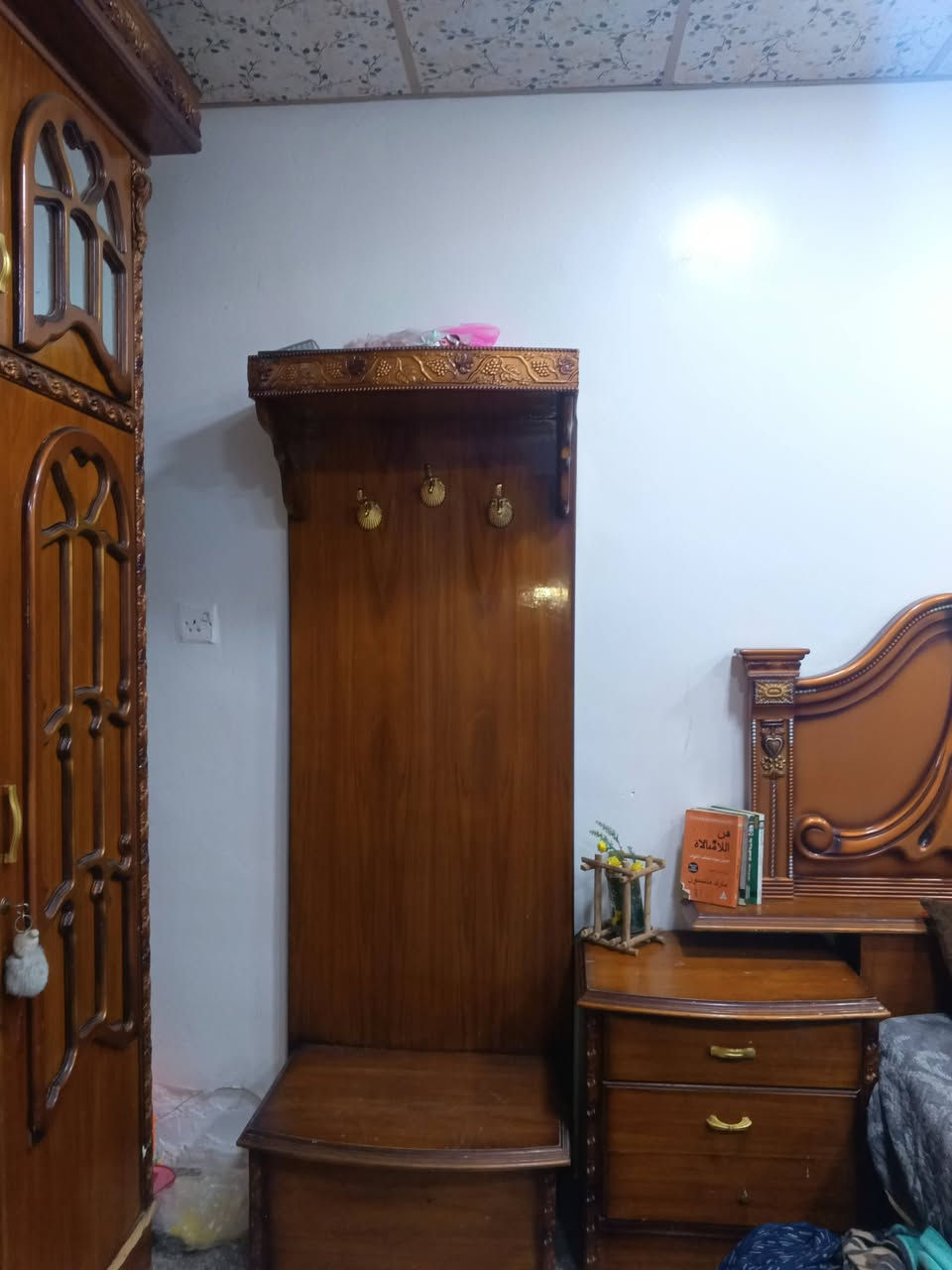 غرفه صاج عراقي
ضخمه نضيفه ما بيها اضرار
متكونه من 6 قطع
كنتور6ابواب مع الملاحق 
السعر 750و بيه مجال


**إذا كنت صاحب هذا الإعلان وتريد حذفه لأي سبب، رجاءا أرسل رسالة إلى الدعم الفني**