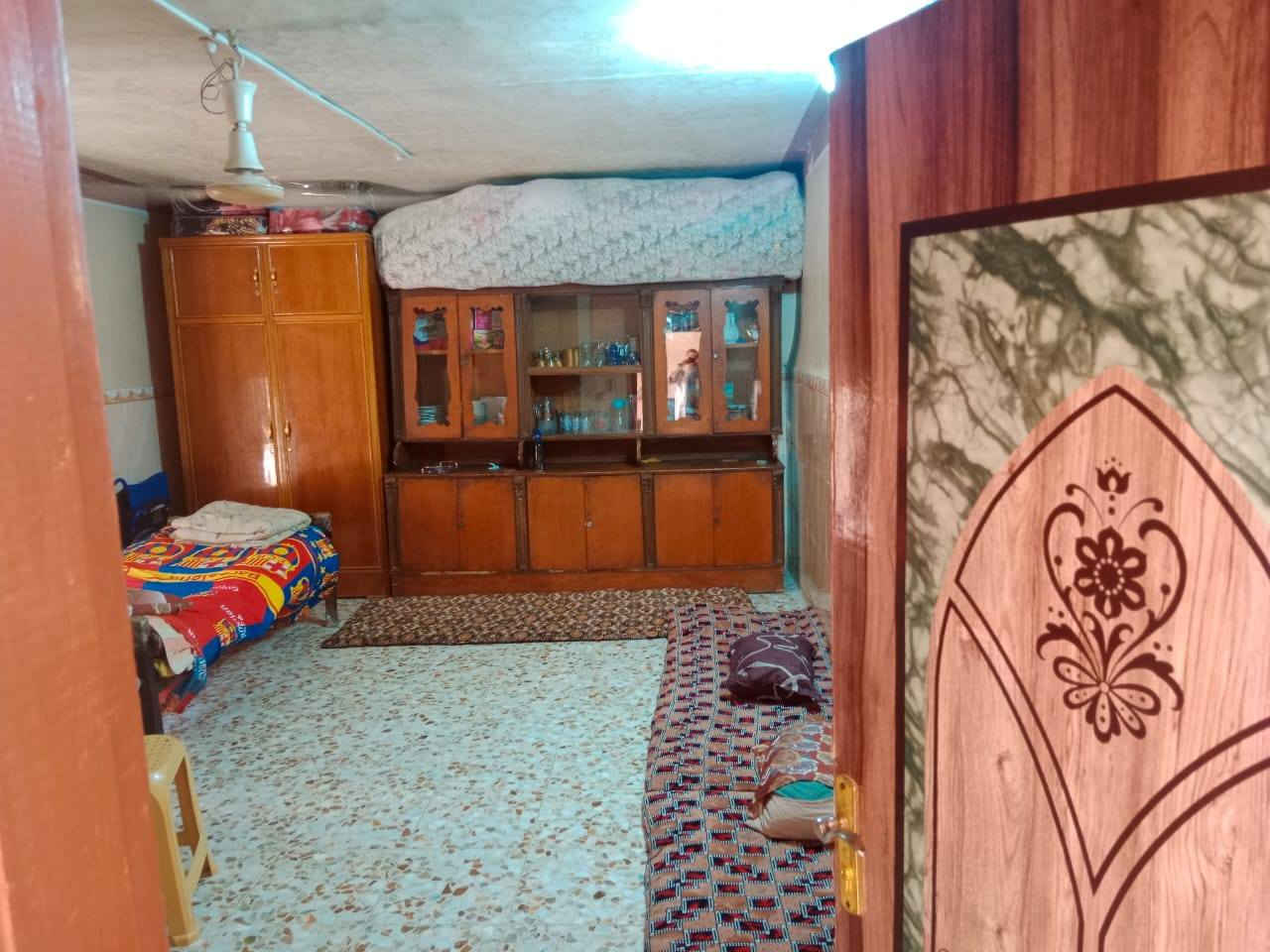 السلام عليكم بيت للبيع مساحه ٤٠٠متر بيت قديم سعر جدا مناسب العنوان حله شارع العلويه شريفه بنت الحسن عليه السلام للإستفسار ***********
