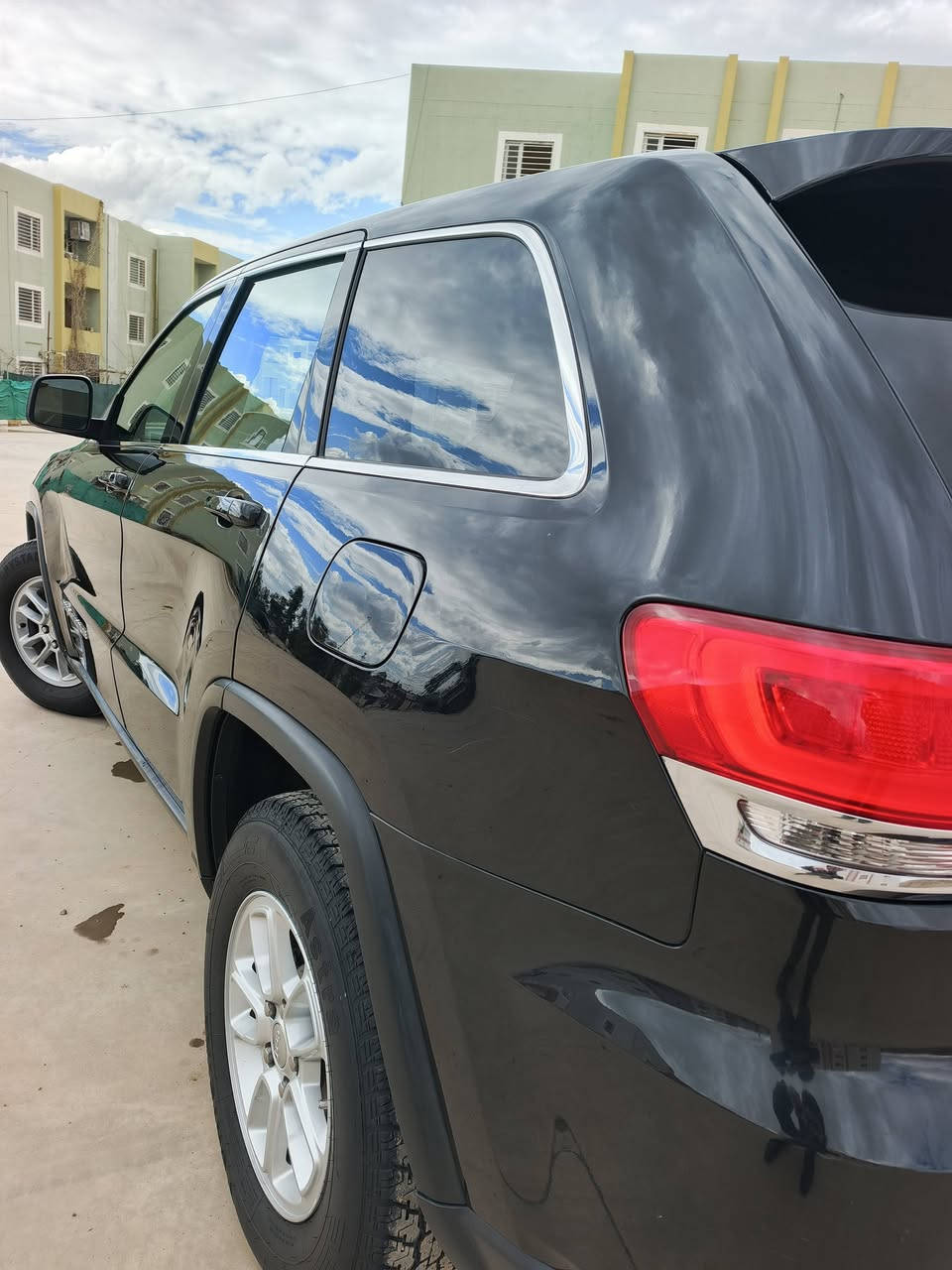 جيب لاريدو للبيع
موديل ٢٠١٧ لون اسود
ثلاث قتع امامي مصبوخ بيها شوية دواخل
سنويه و رقم جديد  ٢٠٣١ شرط تحويل غرامات
كوبون بنزين ويا سيارة جايزة و مابي دينار مصرف
كير محرك شرط ما ممفتوح
مكان كركوك سعر ١٦٥ بيها مجال قليل
***********
***********
