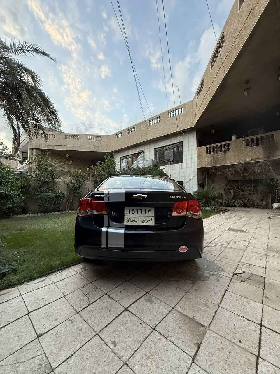 السلام عليكم البيع  شوفر ليت كروز موديل 2012 خليجيه رقم سلمانيه صاحبها عربي جيران بسمه السنويه شرط التحويل كير اوتماتيك محرك 1800جاهزه من كلشي كير محرك تبريد صدر امامي خلفي تخم تاير جديد ويل كاب ١٧ كهربائي كلها شغاله السياره من فضل الله بدون نقص وأحلى من الصور  بيها قطع صبغ فقط جاملغ الخلفي ربعه بدوان دواخل السعر (74 )وبيها مجال بسيط التصال *********** العنوان بغداد البنوك
