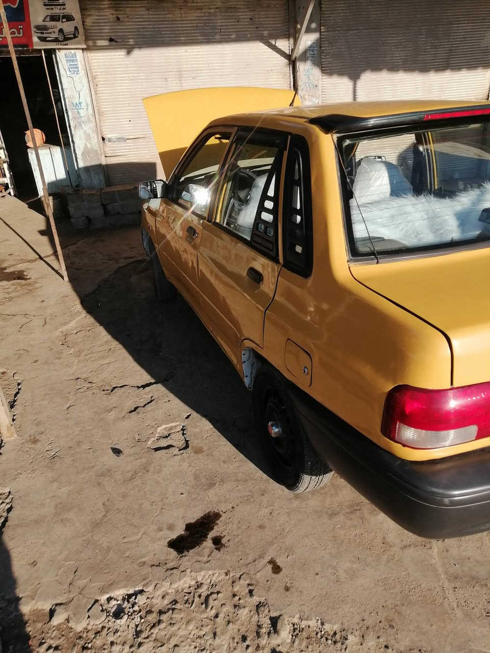 سلام عليكم سايبا للبيع جاهزه مكينه وكير ضفيرة جديده كهربايات كلها شغاله مصبوغه جديد د شرعي بل موصل وكاله وتحويل مطلوبه هيه او غرامات كابون بيها على مشتري السعر 18 وبيها مجال ***********.. ***********
