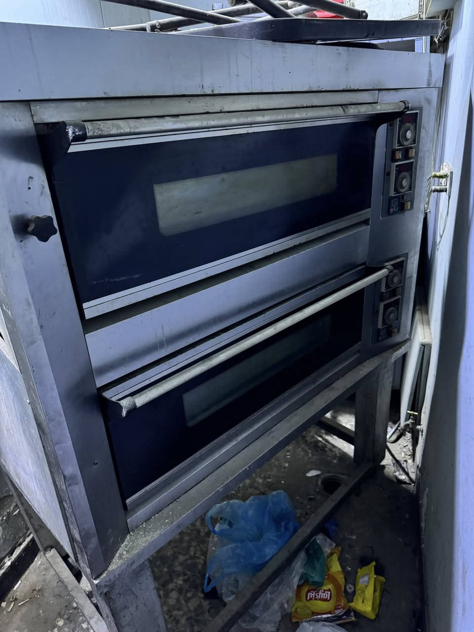 غراض مطعم للبيع اللي يحب يتواصل موجود على الواتساب ***********
