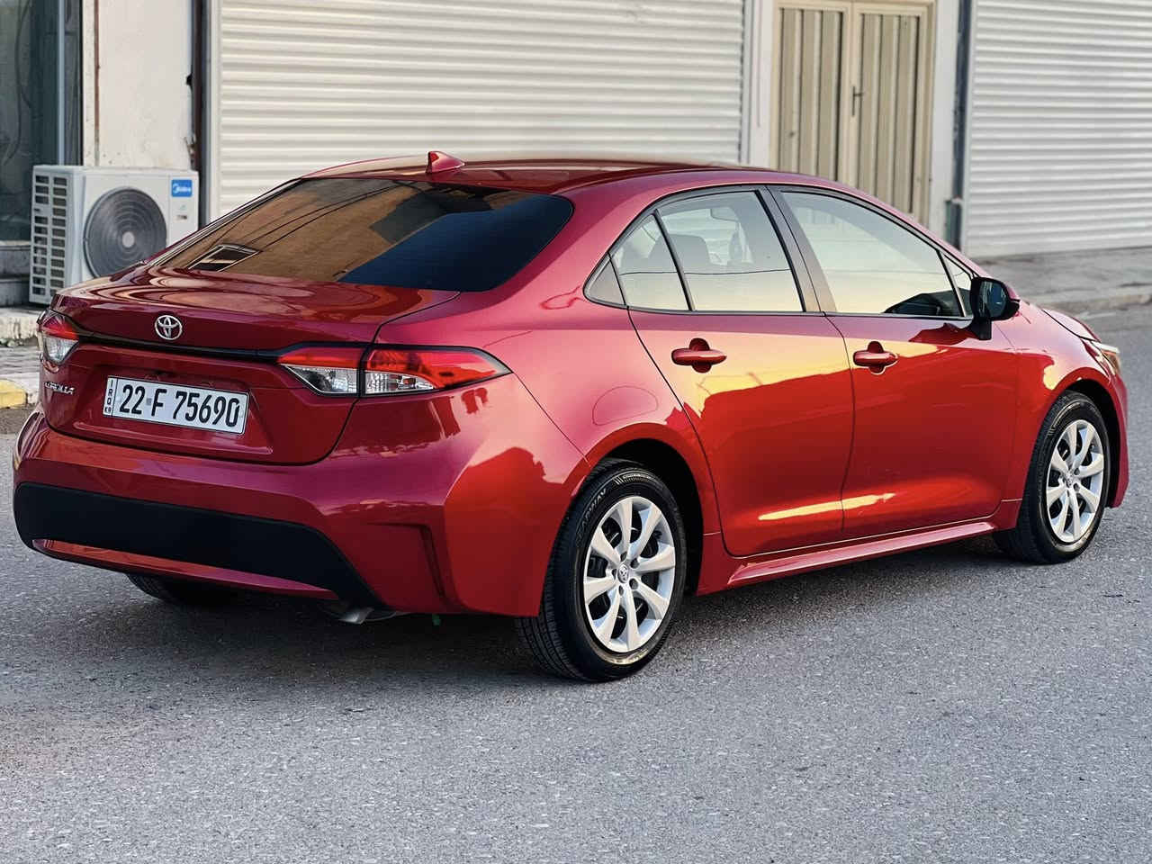 بسم الله الرحمن الرحيم
كورلا وارد أمريكي 
موديل 2021
فئه Le
مواصفاته 
شاشه جبيرً
تحكمات 
تحديدمسار 
رادار 
هنبريك بصمه
بعد مواصفاته معروفه
ضرر جاملغ وربع بونيد صبغ وهلال خلفي شبر صبغ  بدون دواخل بشرط ايرباك استيرن وسستم شركه 
كير مكينه بشرط 
ماشي 50 مايل 
عنوان ديالى خانقين 
سعره 137 او بي مجال للشراي 
واي استفسار 
***********
