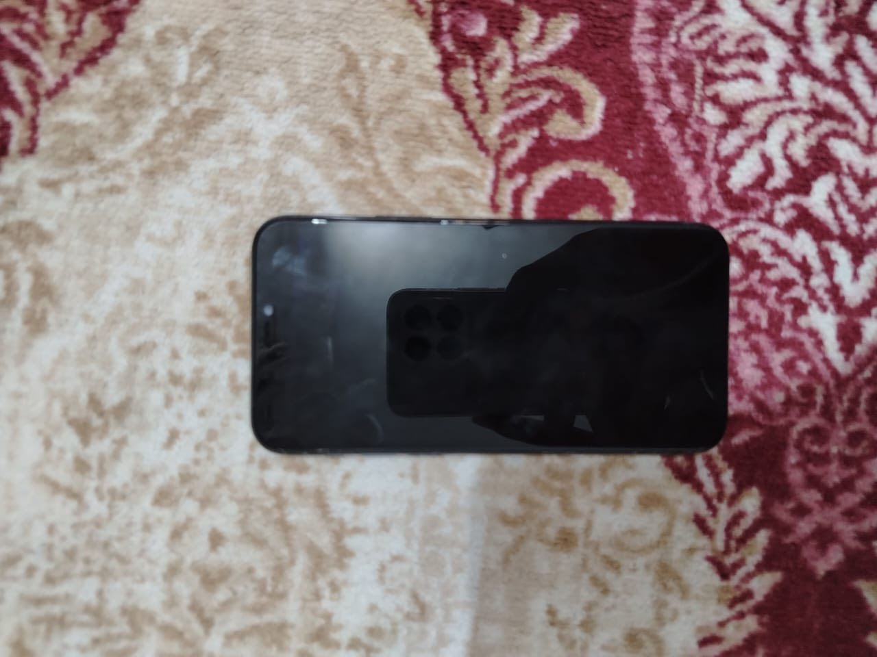 السلام عليكم
ايفون ١١ برو 

بطارية ١٠٠٪؜ مبدل اصلي 

شاشة ايضاً مبدل اصلي 

نموذج m

ذاكرة ٦٤
فيس ايدي لا يعمل 
السعر ١٨٠ وبيه مجال 

بغداد مدينة الصدر  ***********
