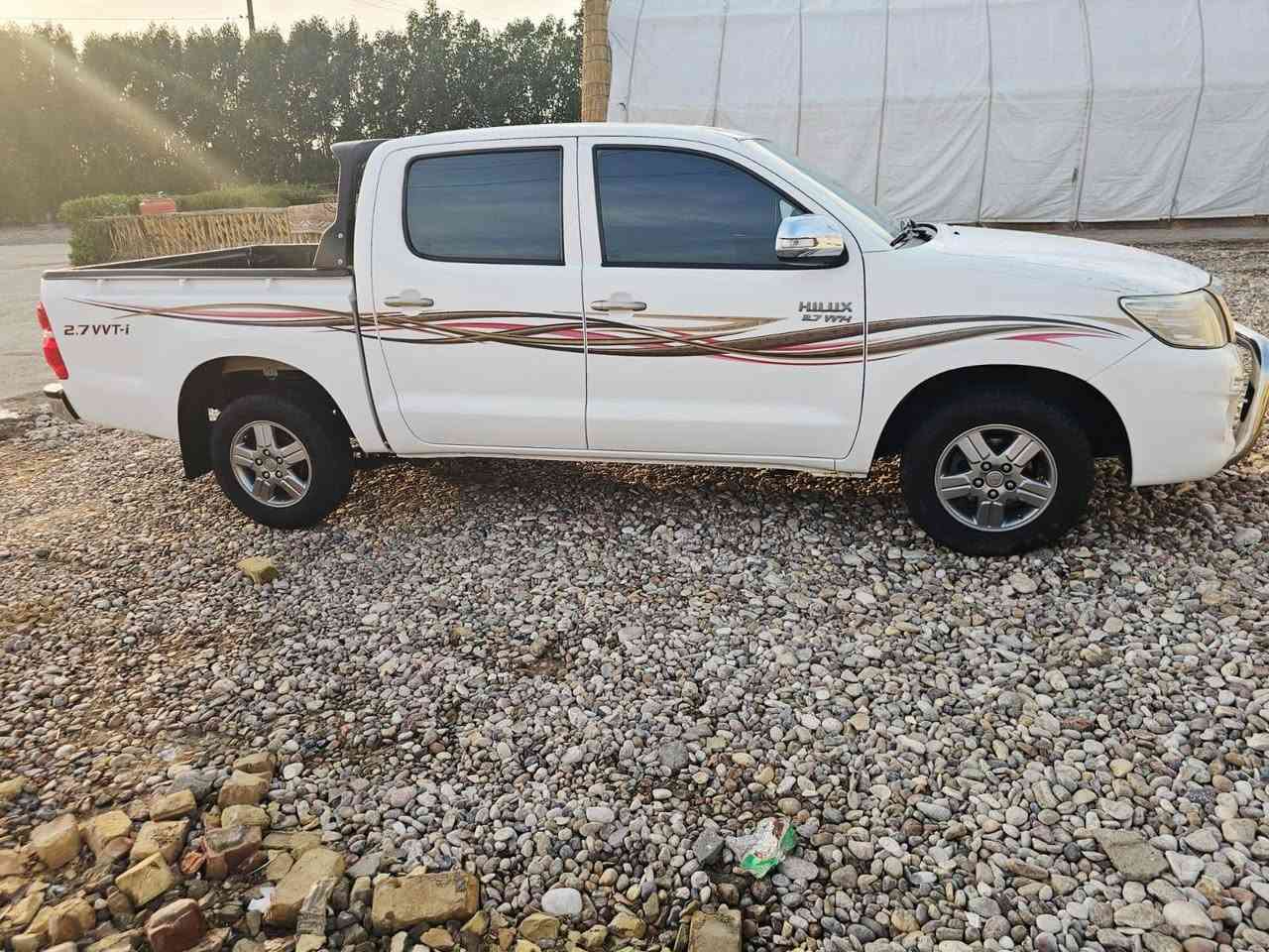 سلام عليكم فلاونزه 2015 سياره جديده مكفوله كفاله عامه من شخط وزلغ والبارد والطخه ودعمه والتبديل والصبغ  ماشيه 100 سعر خاص وهاذ رقم وشراي بخدمته ***********
