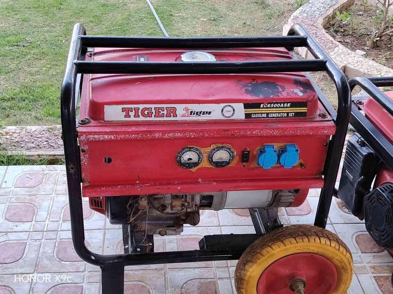 ياالله مولدت للبيع استره وتايكر 5كيفي و8 كيفي
بعدهن ع وضع الشركه لا تنقيص ولا تبخير 
المكان هيت حي البكر للاستفسار اكثر اتصل ***********
