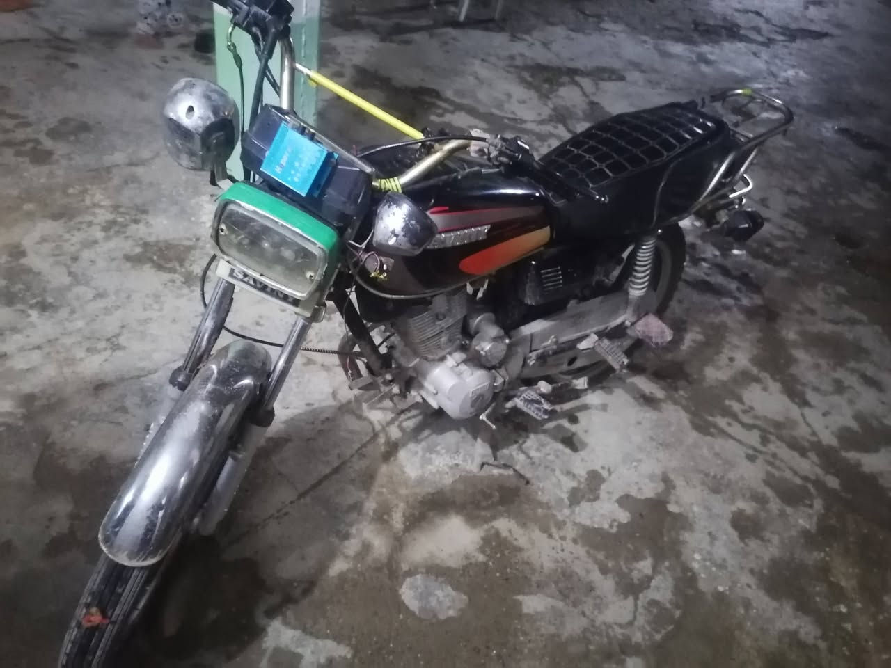 سلام عليكم دراجه سيفان موديل 2021 محرك ناعم فول كهربائيات كامله بس نقص اشايرر بس.. بيع او مراوس السعر خاص رقمي *********** موجود واتساب اتصل وتدلل
