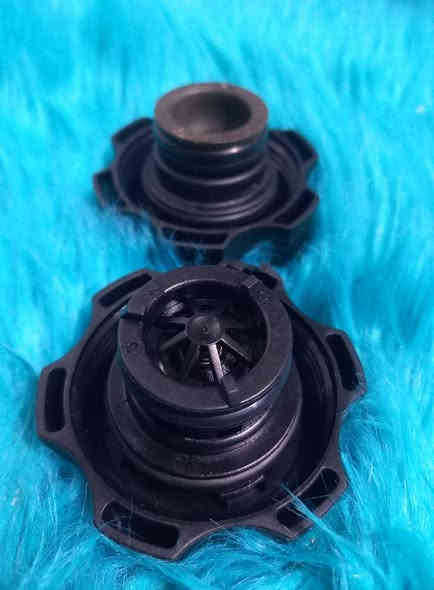 السلام عليكم
قبق دبه اصلي موبار جديد جيب كومباس ب ٢٥ الف الواحد  عنواني بغداد ***********
