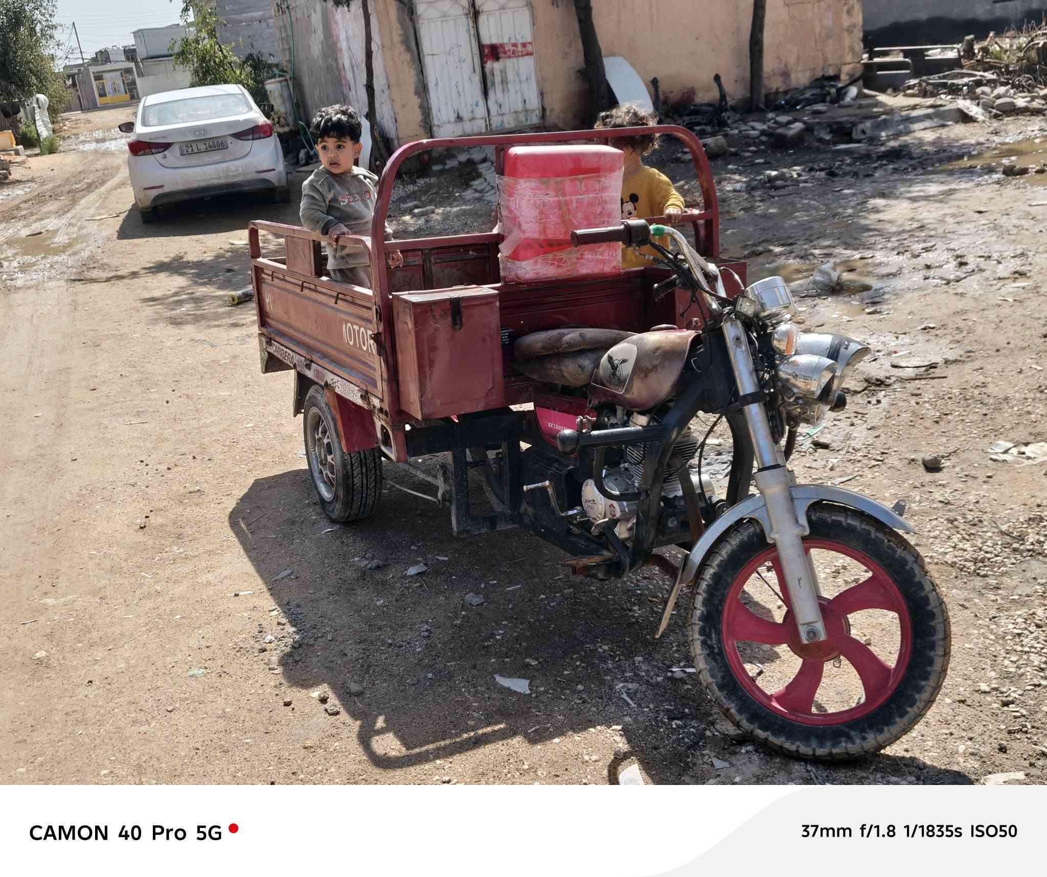 للبيع مديل١٧ سعر مليونين وتلث ميه استفسار ***********
