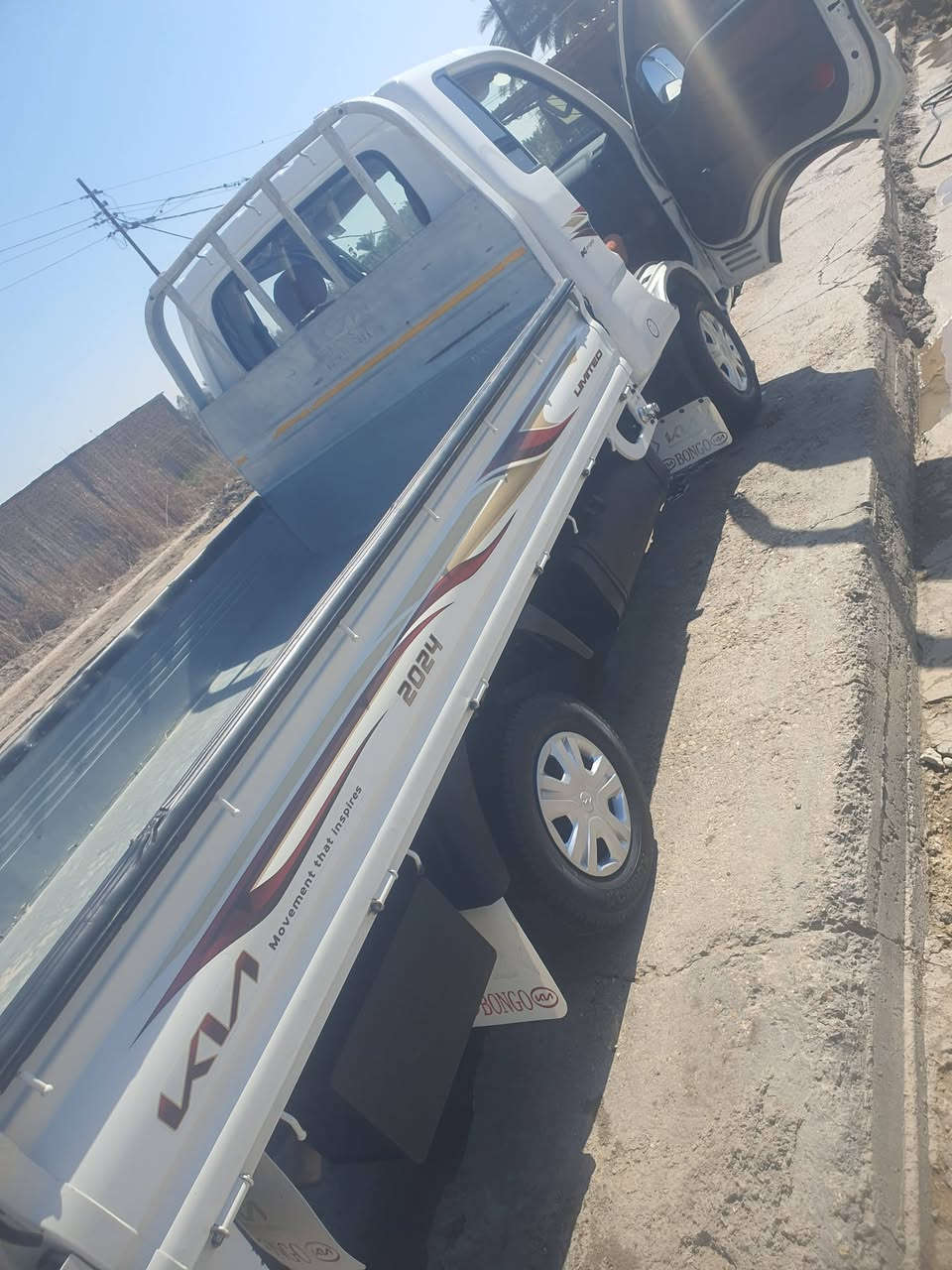 سلام عليكم البيع كيا حمل موديل 2024بسمي رقم نكليزي قادسيه سبير مانازيل  تبريد ثلج بيها بس الربع صبغ شبرين تحويل مباشر ***********مكان بابل القاسم رقم موبايل
